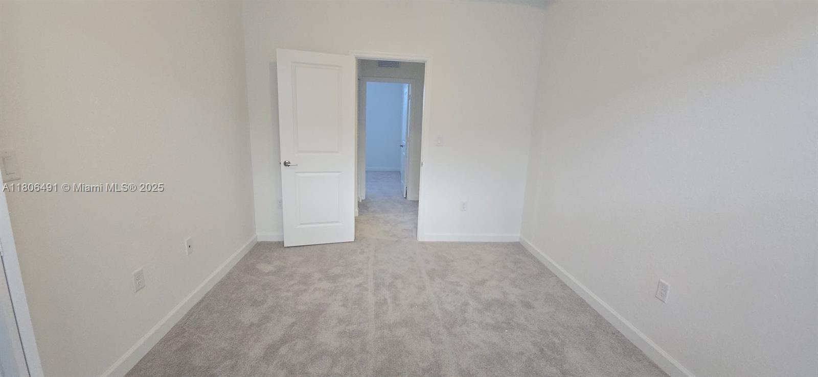 102 Se 11 Court Property Photo 14