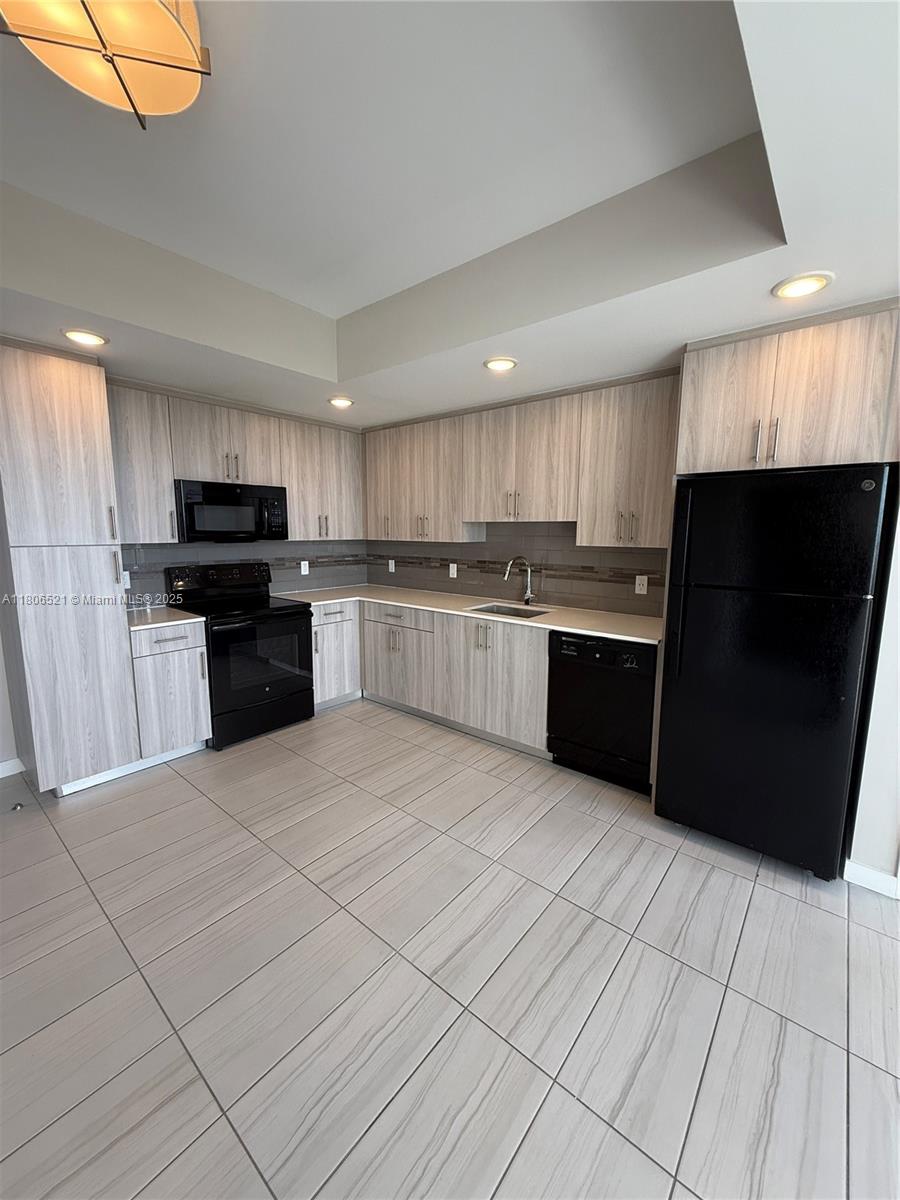 28250 S Dixie Hwy 611 Property Photo 7