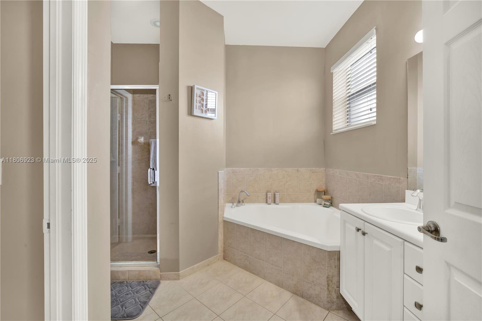 557 Se 37th Pl Property Photo 30