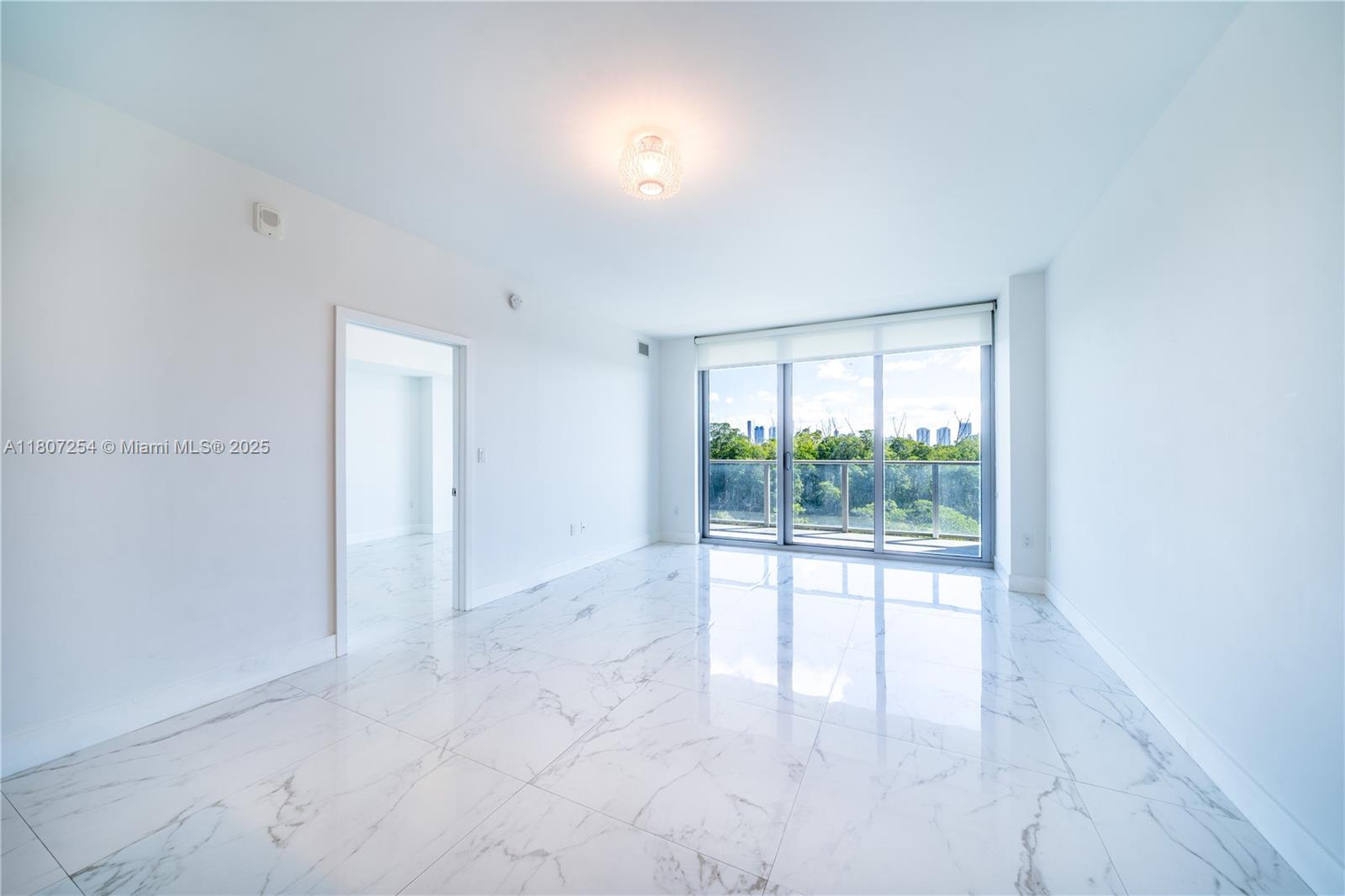 16385 Biscayne Blvd 417 Property Photo 4