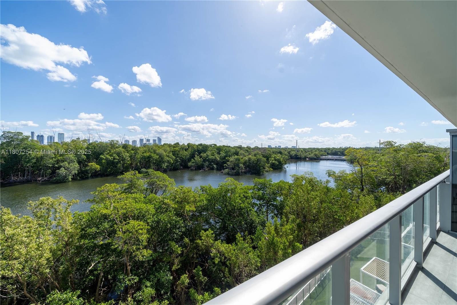 16385 Biscayne Blvd 417 Property Photo 30