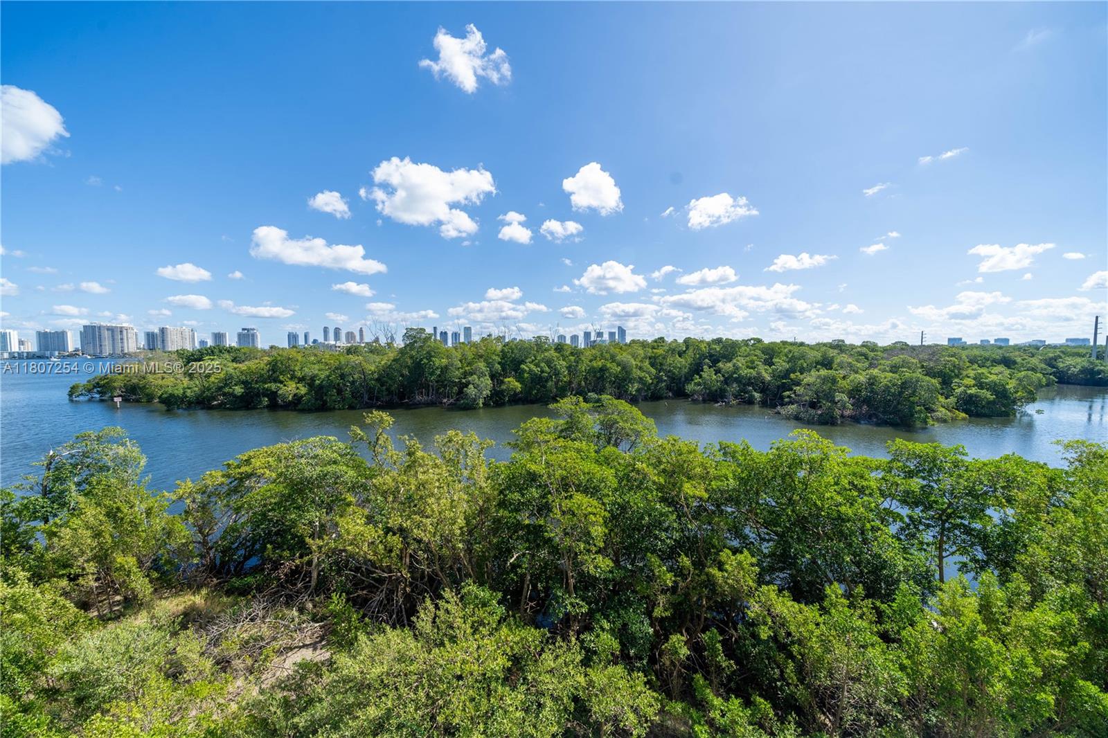 16385 Biscayne Blvd 417 Property Photo 31