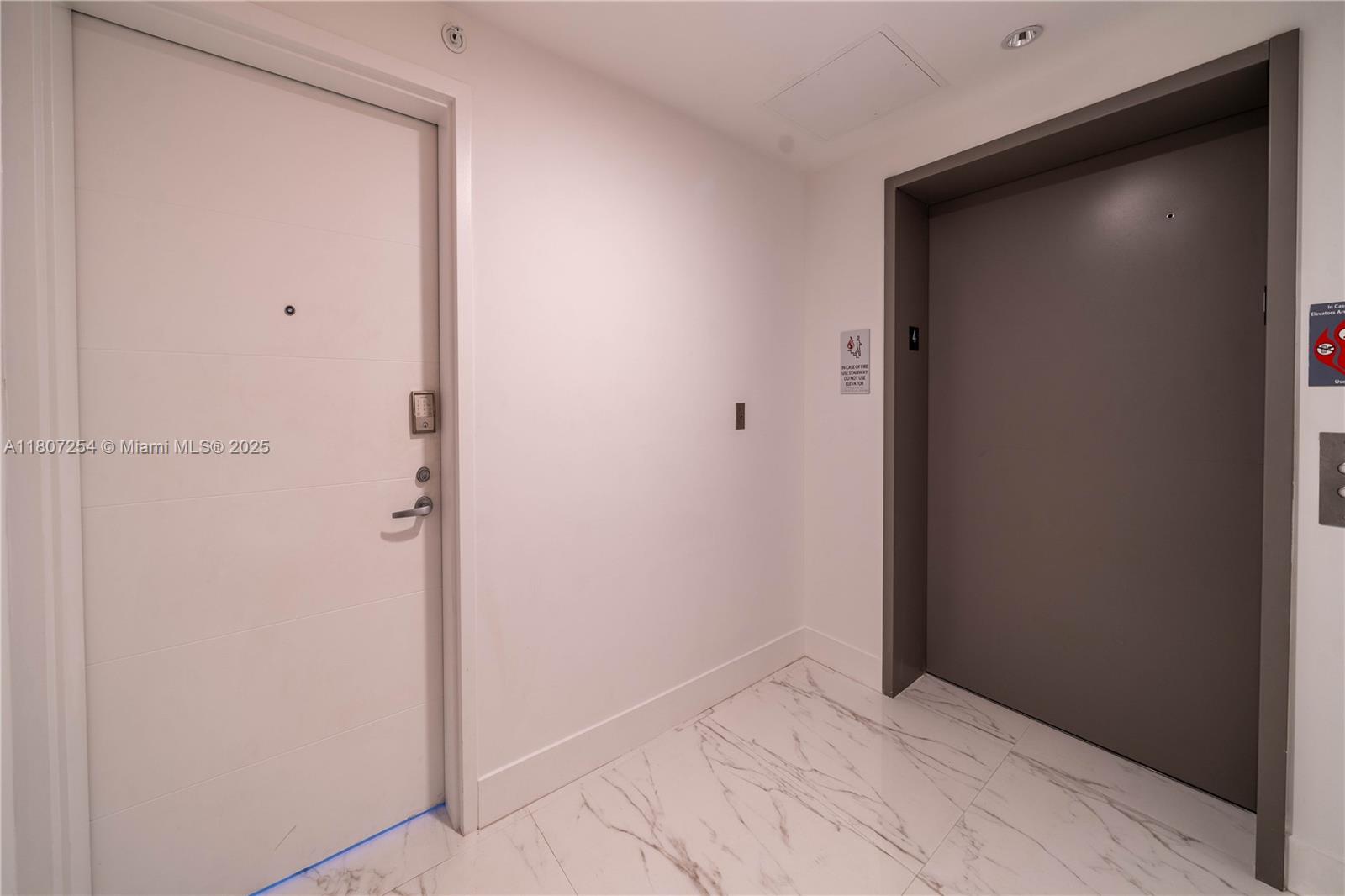 16385 Biscayne Blvd 417 Property Photo 36