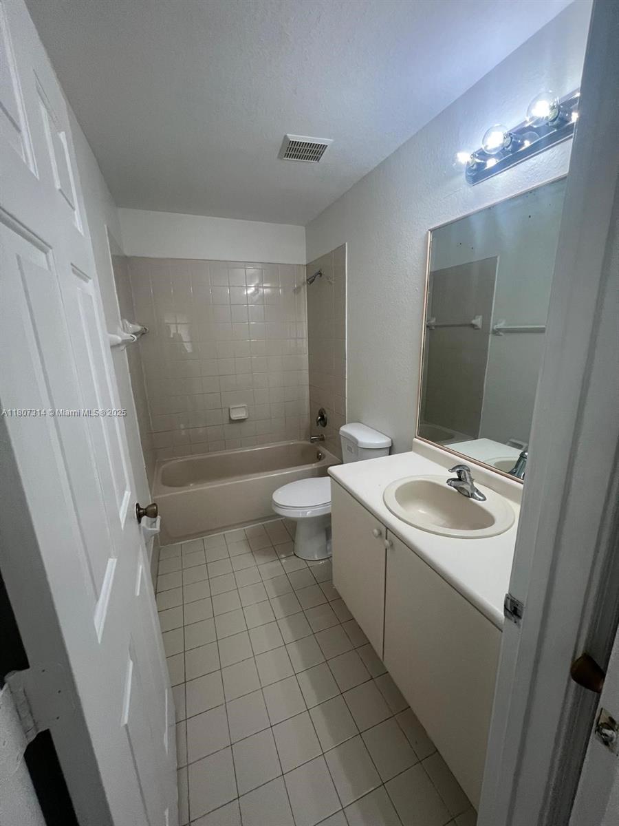 1417 Se 24th Ct 266 Property Photo 11