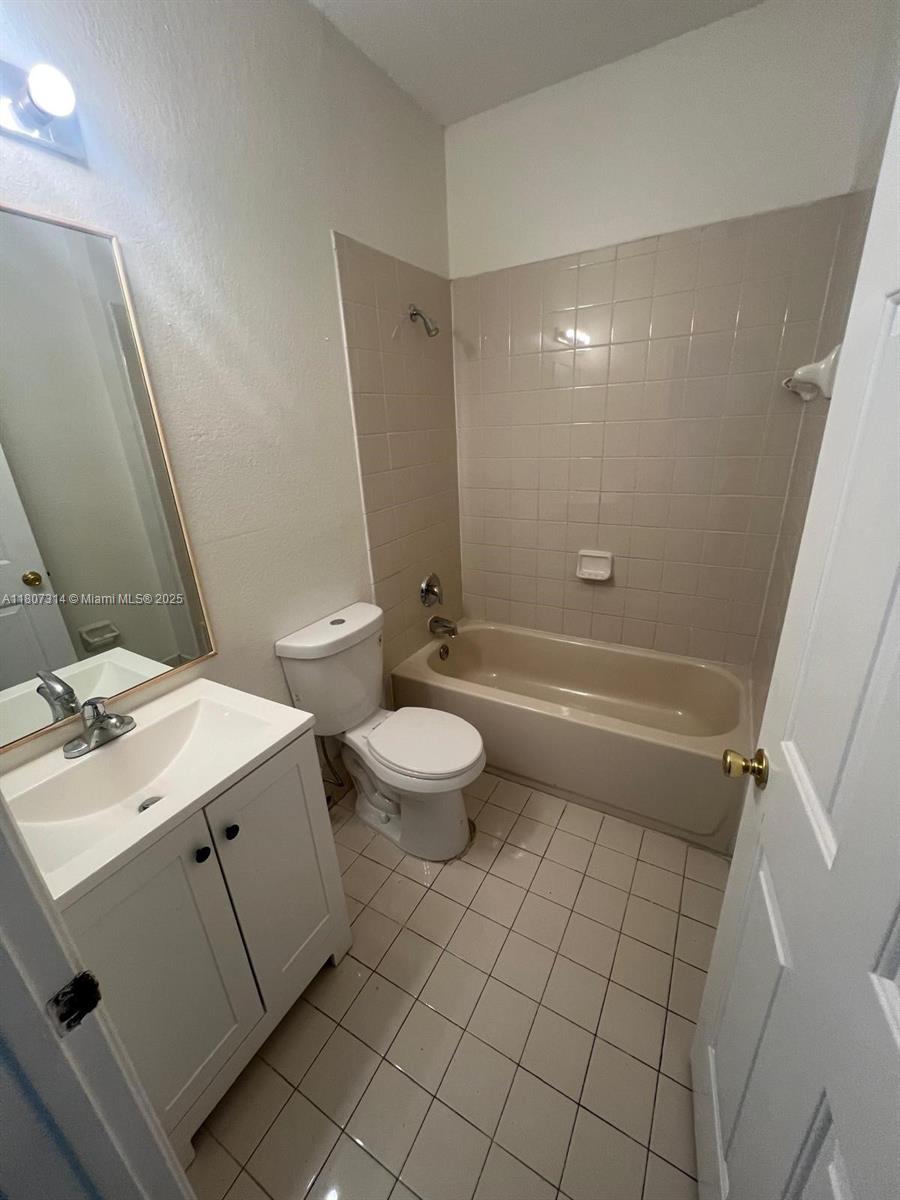 1417 Se 24th Ct 266 Property Photo 22