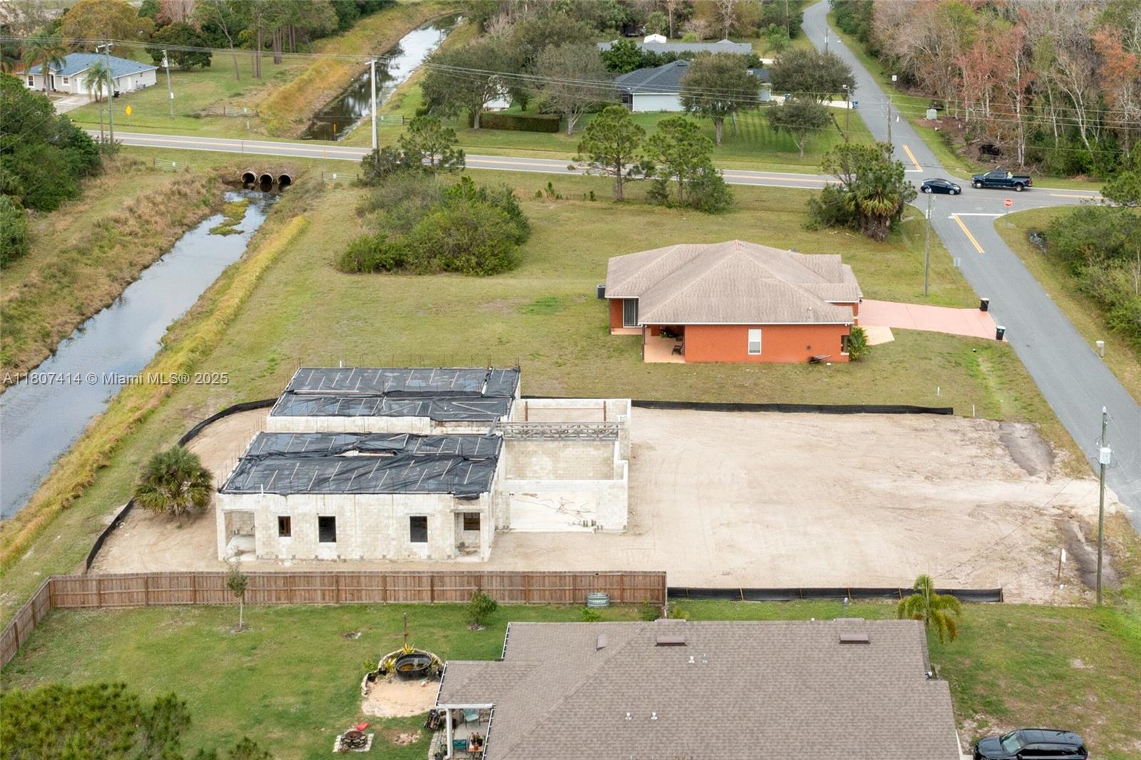2826 2830 Hester Ave Property Photo 5