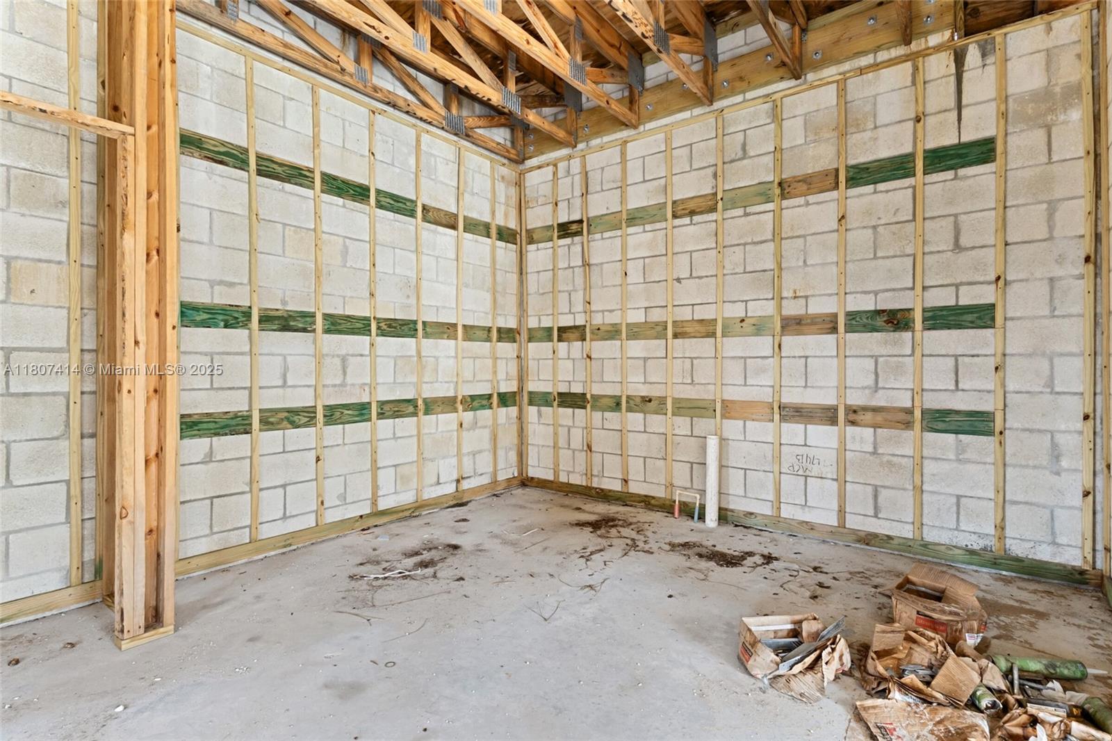 2826 2830 Hester Ave Property Photo 22