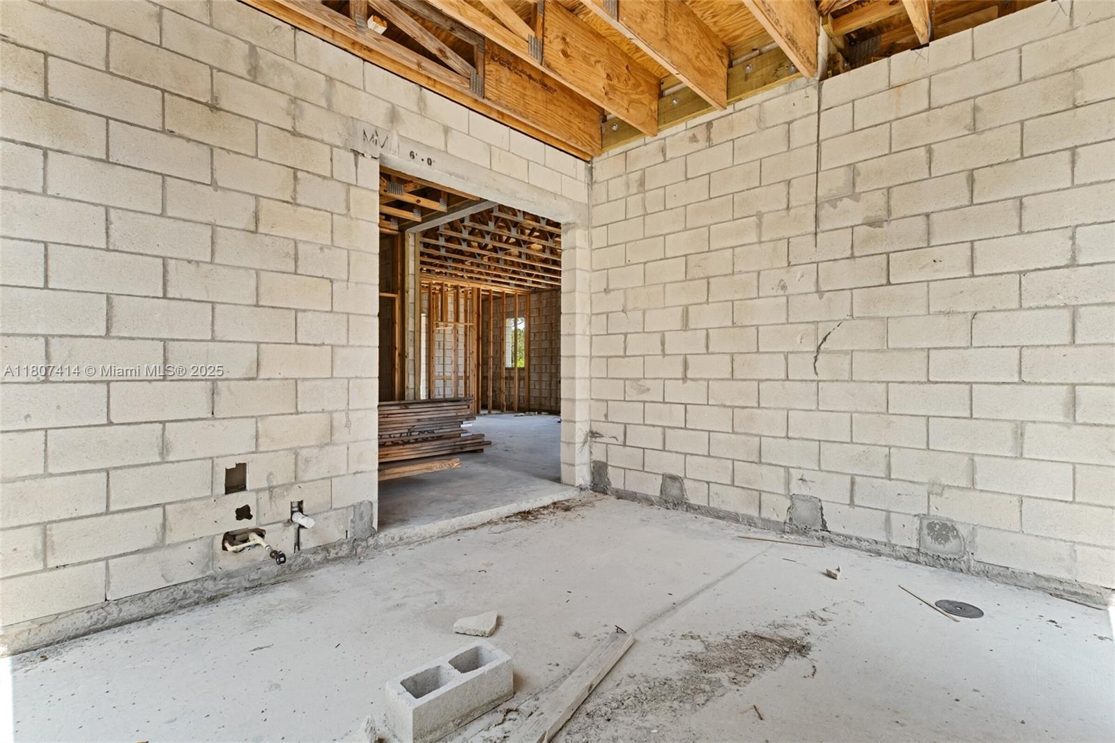 2826 2830 Hester Ave Property Photo 27
