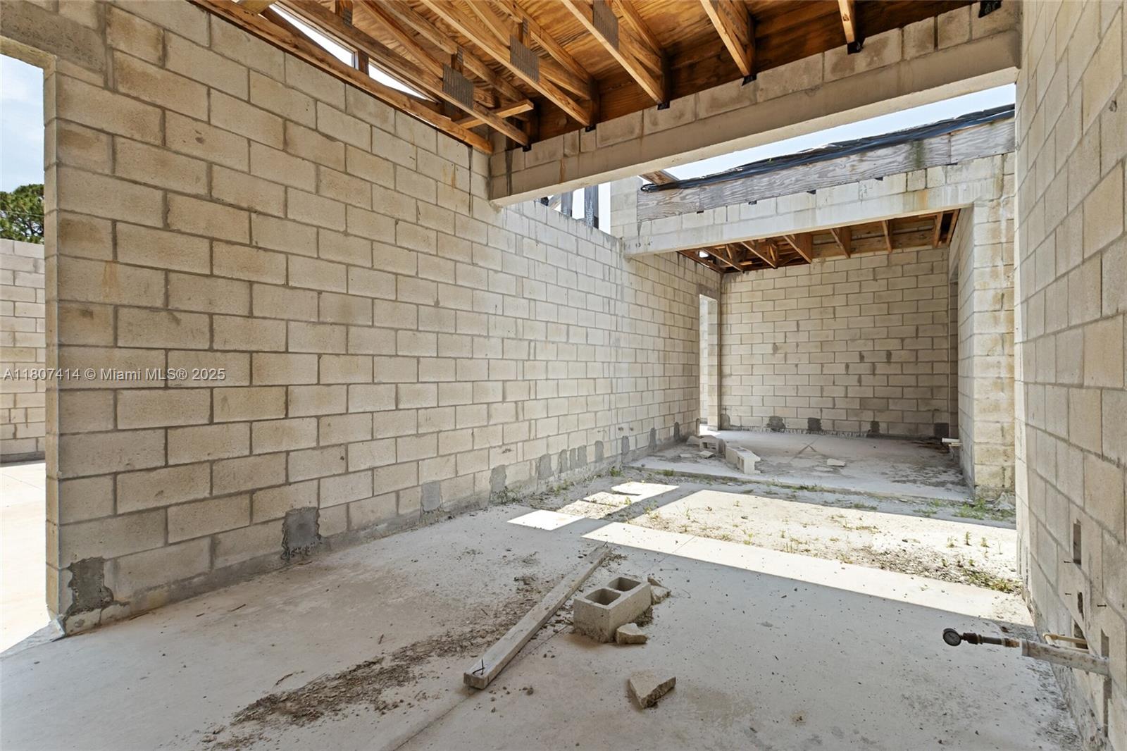 2826 2830 Hester Ave Property Photo 38