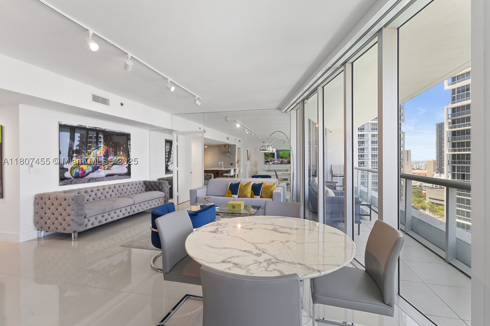 495 Brickell Ave 2304 Property Photo 4