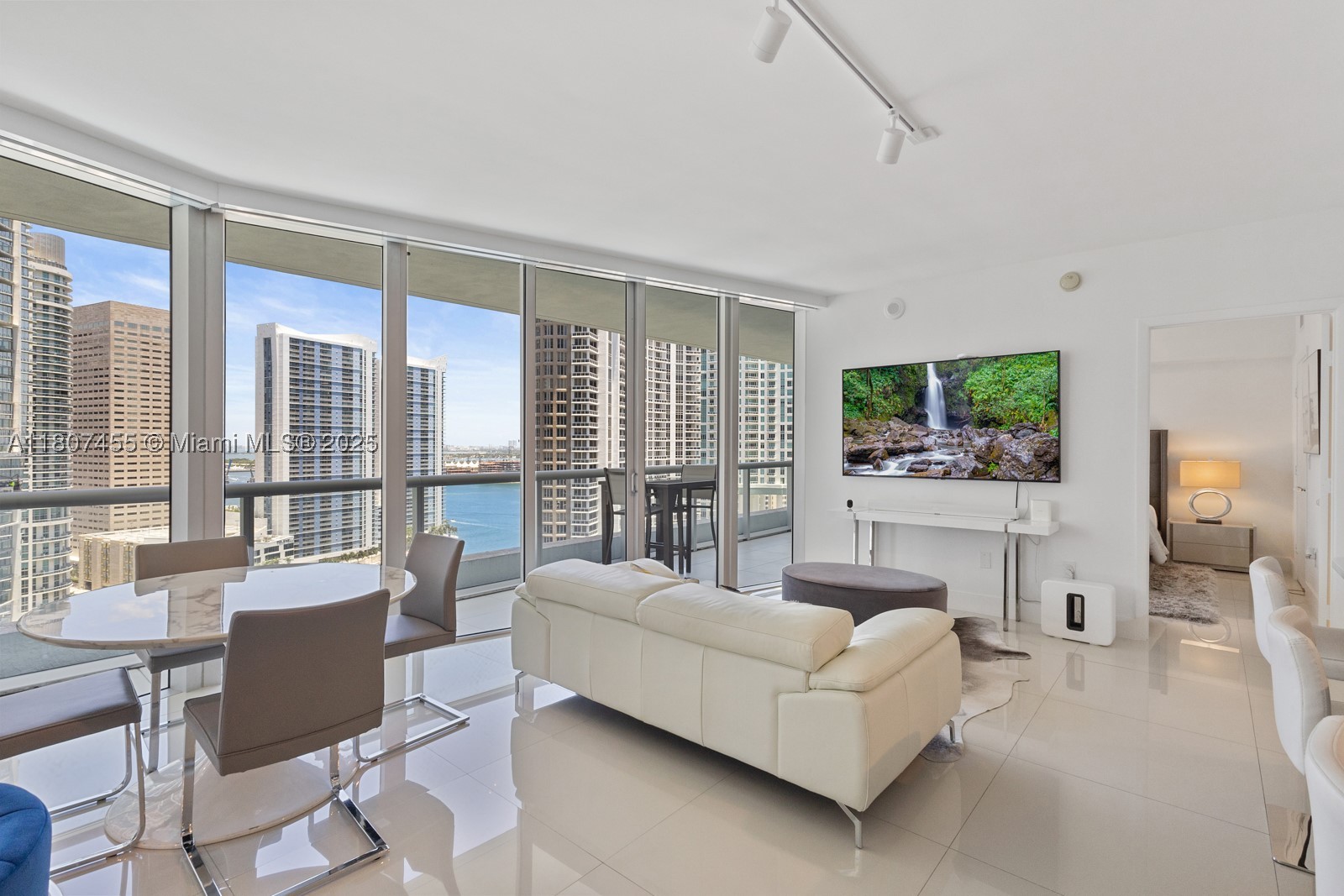 495 Brickell Ave 2304 Property Photo 5