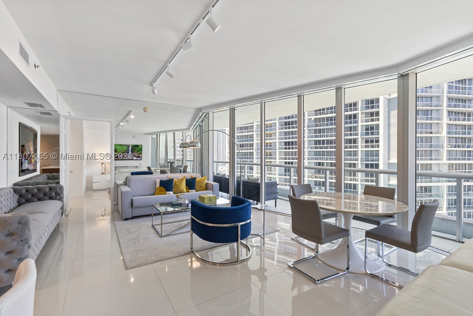 495 Brickell Ave 2304 Property Photo 7