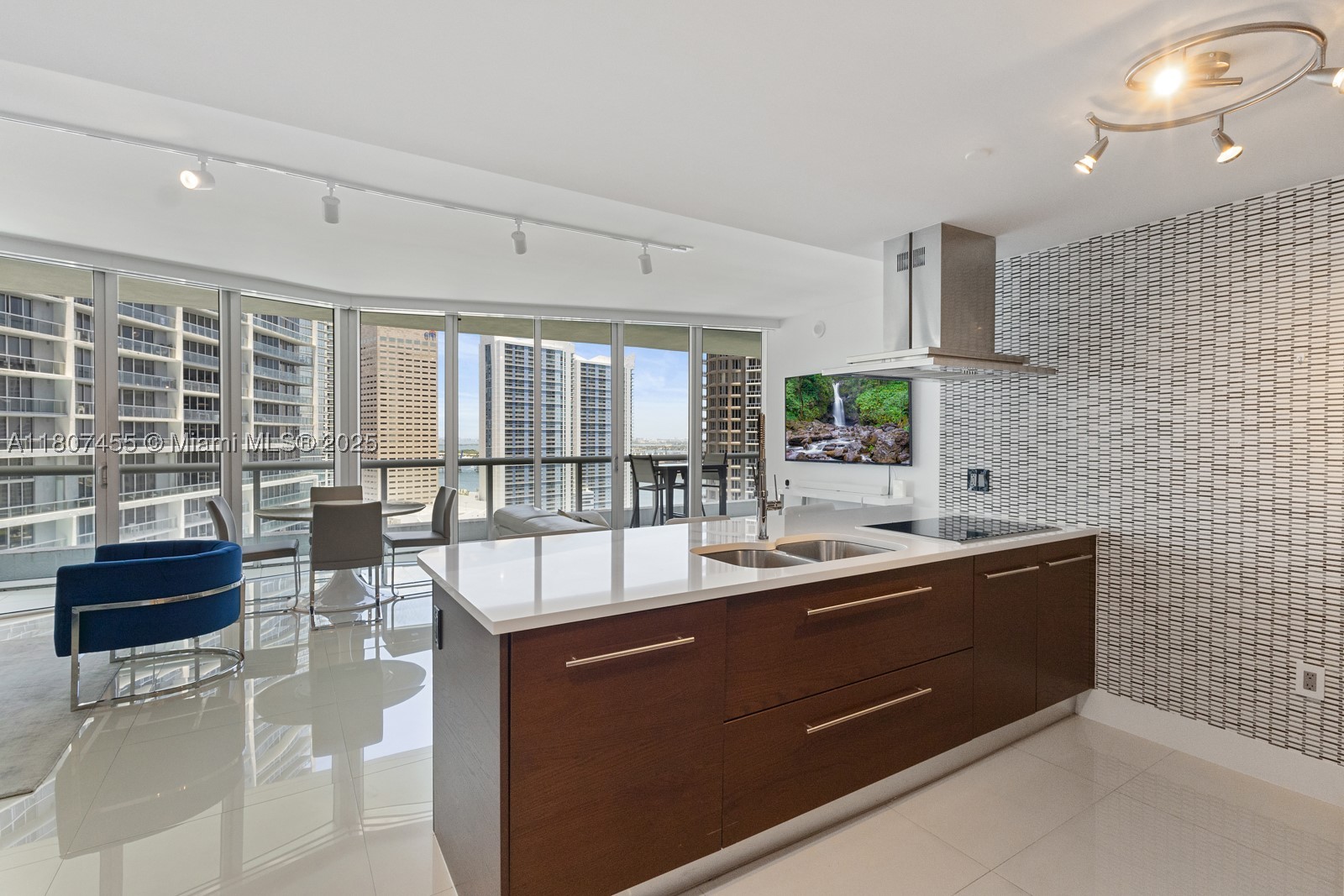 495 Brickell Ave 2304 Property Photo 20