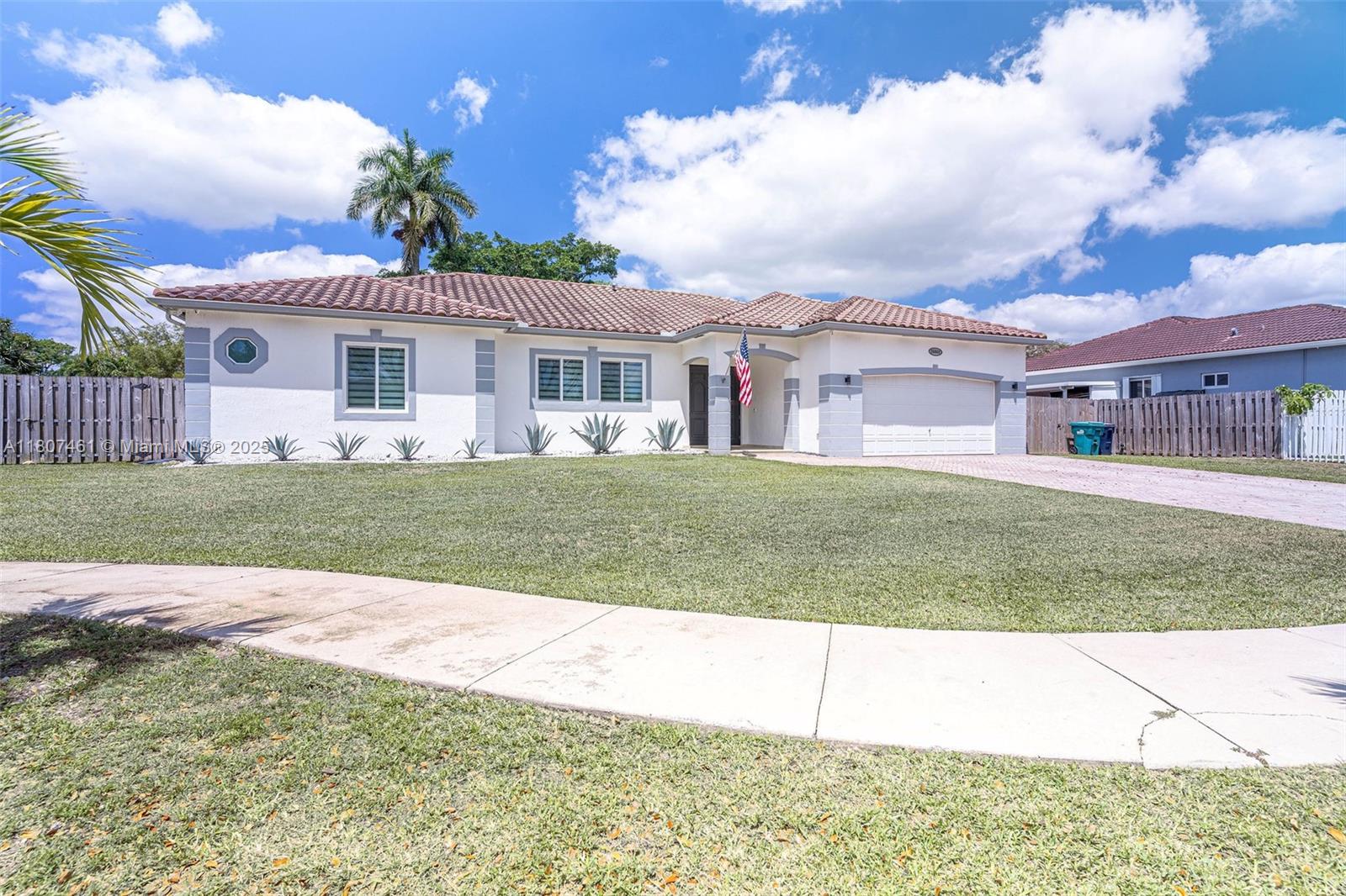 26602 Sw 149th Ct Property Photo 3