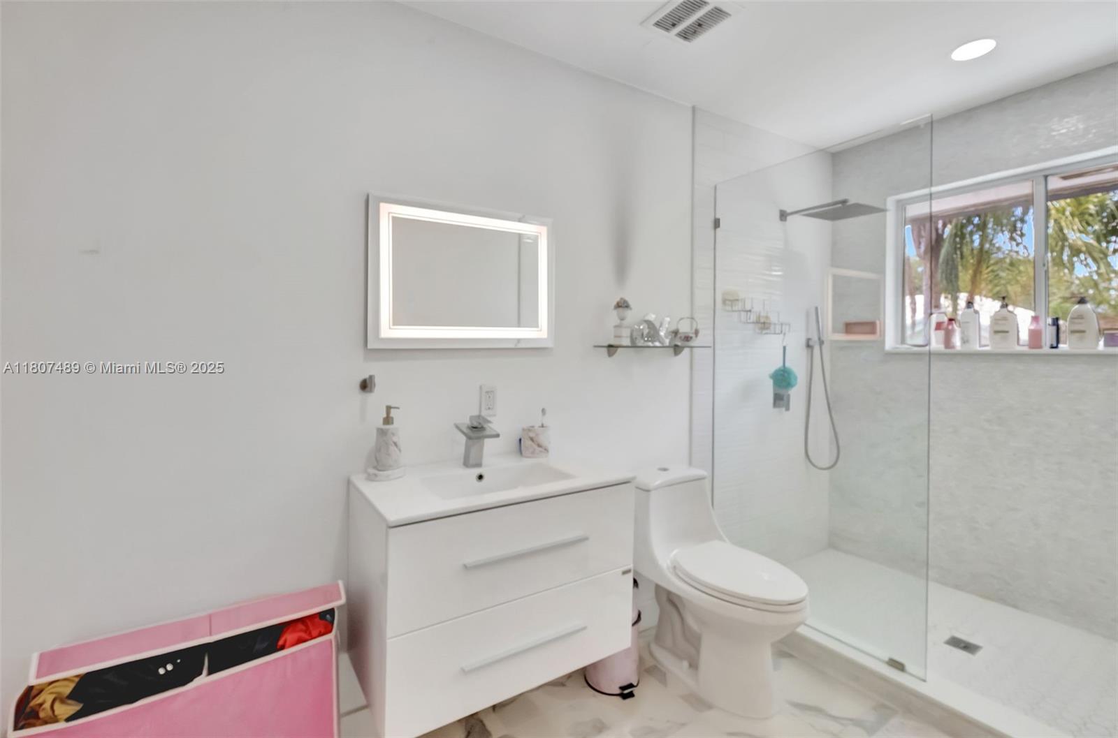 8360 Nw 159th Ter Property Photo 27