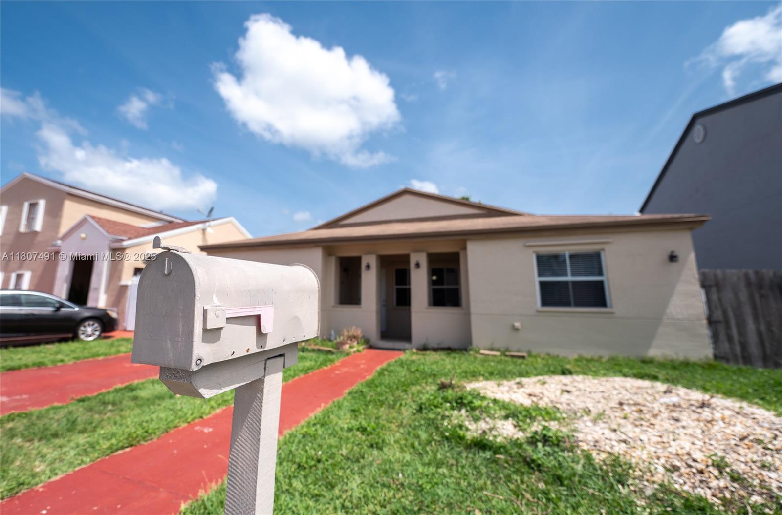 11937 Sw 272 Ter Property Photo 3