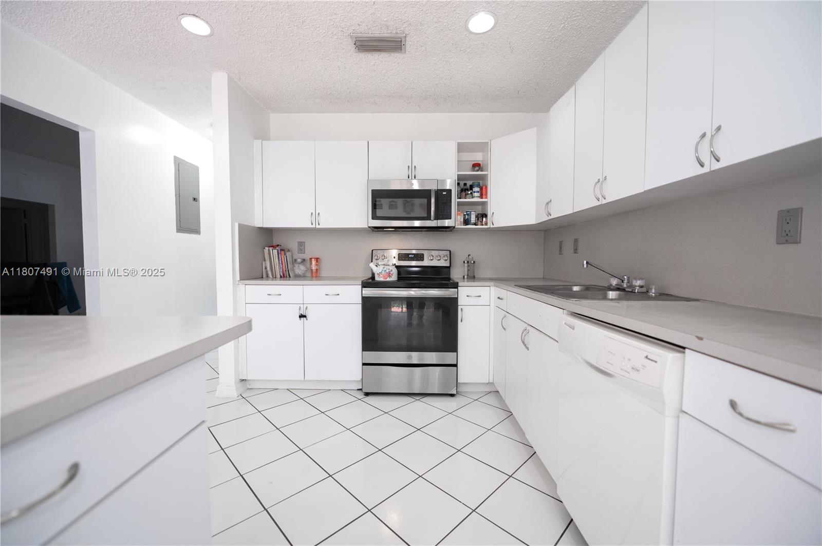 11937 Sw 272 Ter Property Photo 5
