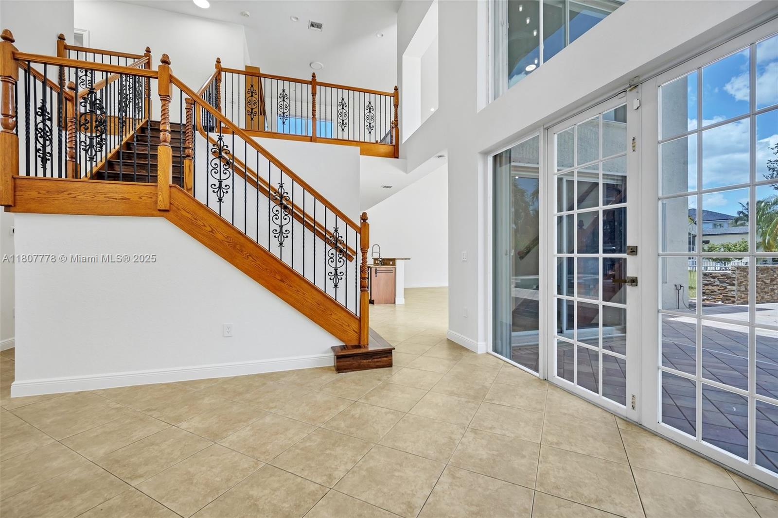 5466 Sw 187th Ter Property Photo 16