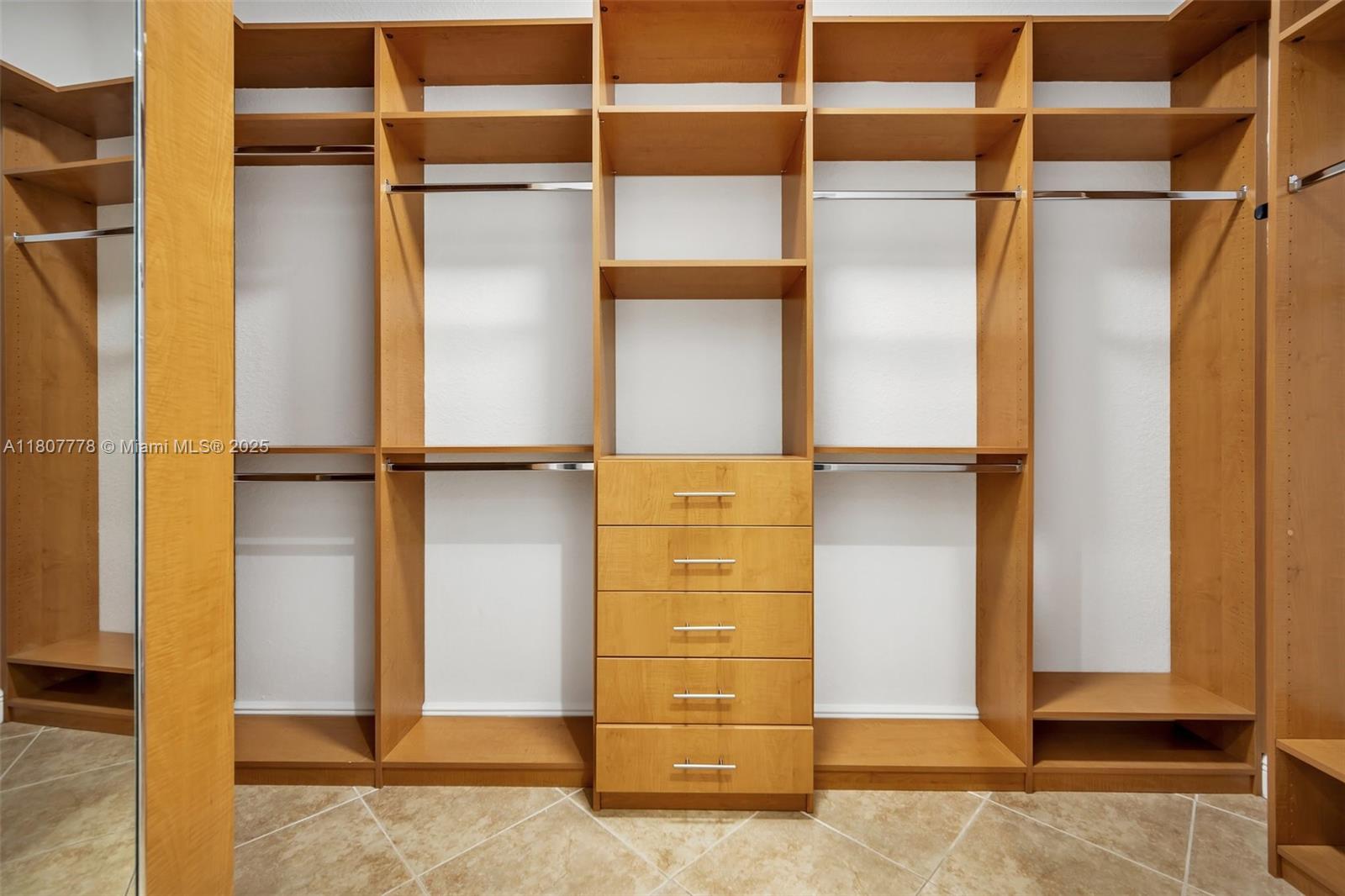 5466 Sw 187th Ter Property Photo 24