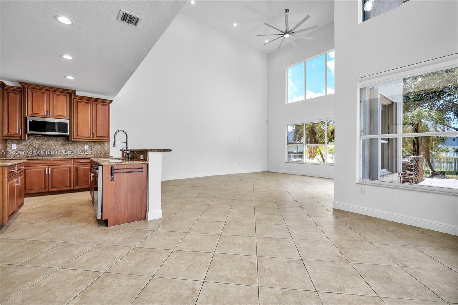 5466 Sw 187th Ter Property Photo 29