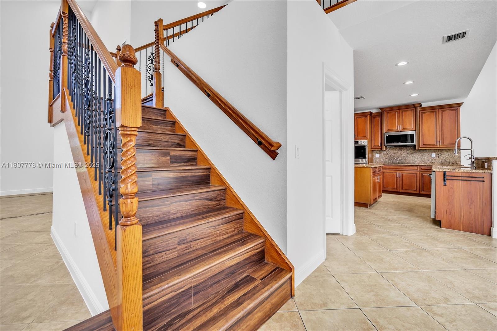 5466 Sw 187th Ter Property Photo 30