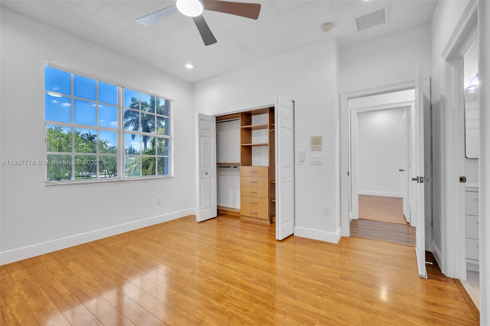 5466 Sw 187th Ter Property Photo 32