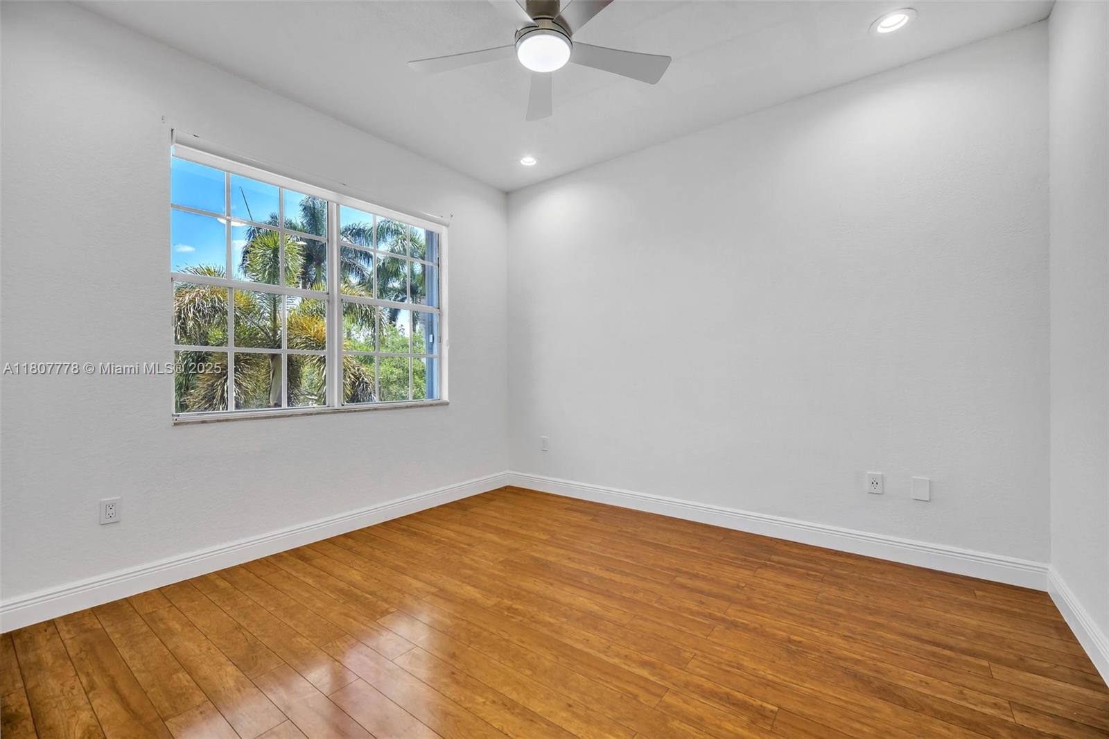 5466 Sw 187th Ter Property Photo 34