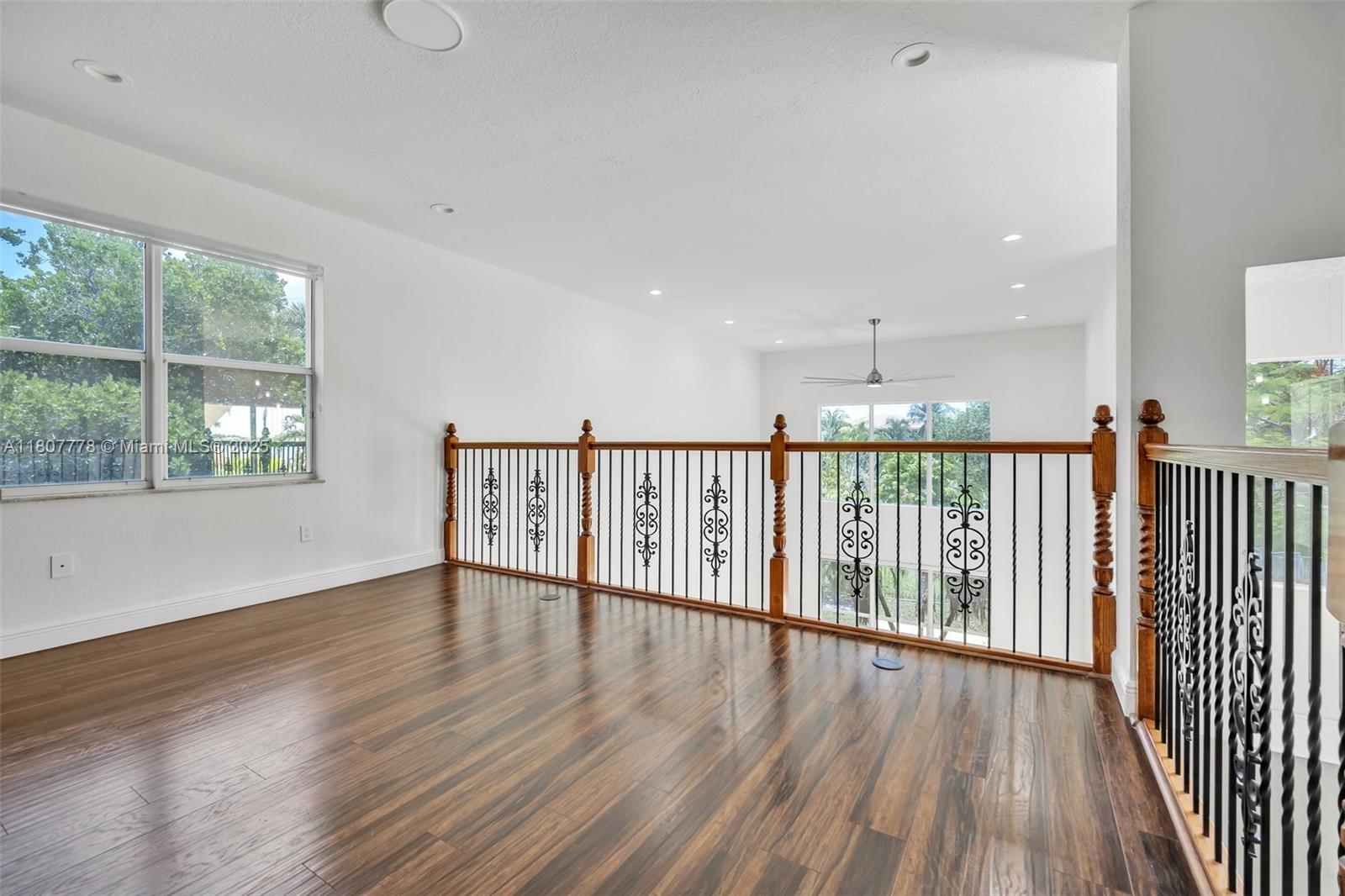 5466 Sw 187th Ter Property Photo 38