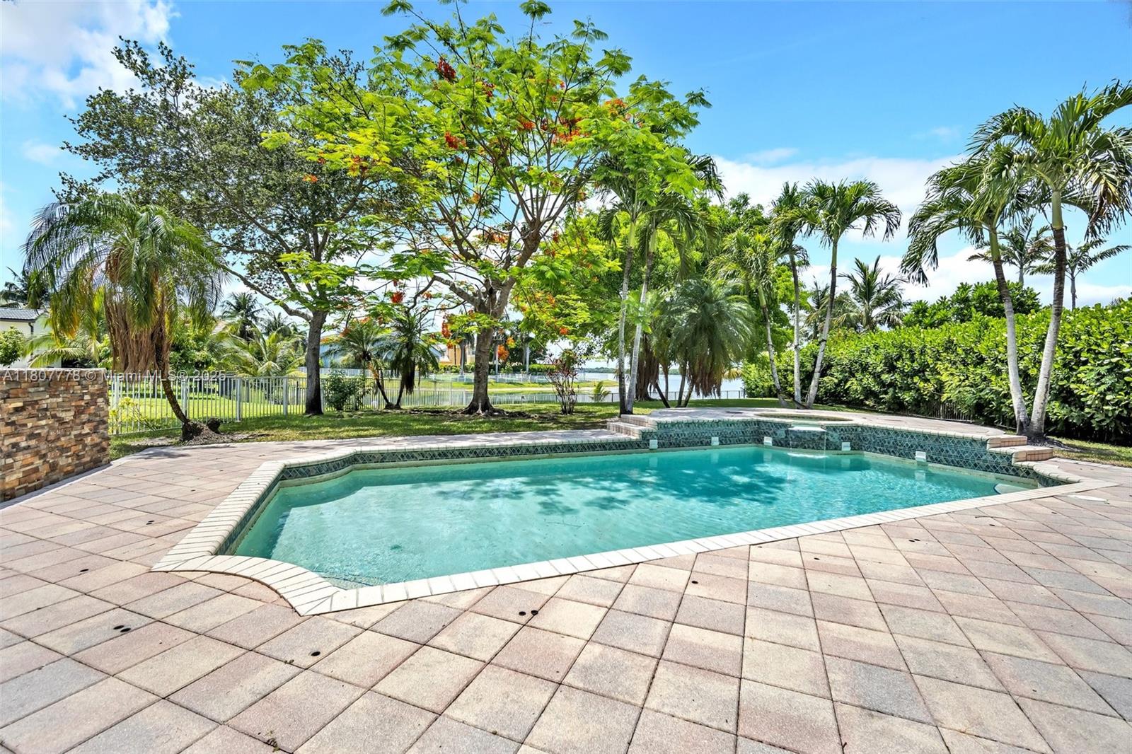 5466 Sw 187th Ter Property Photo 41