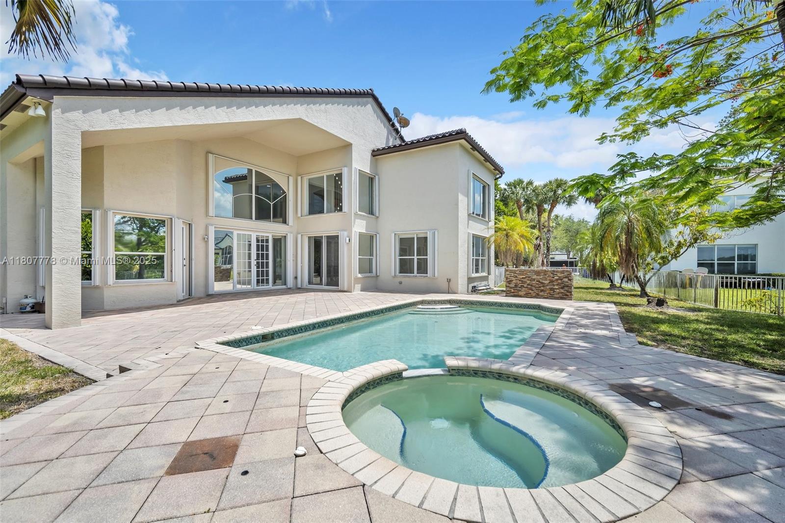 5466 Sw 187th Ter Property Photo 44