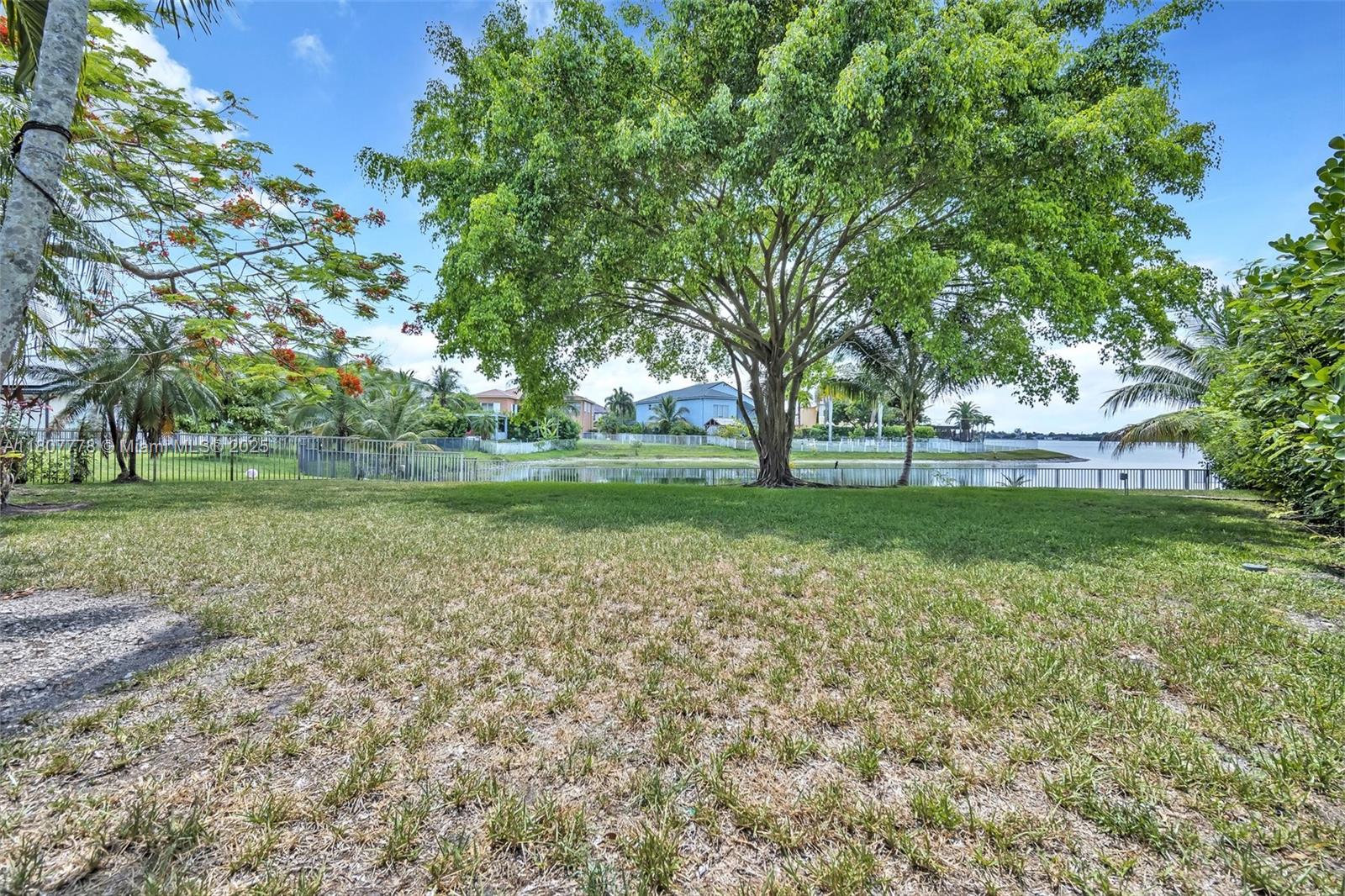 5466 Sw 187th Ter Property Photo 46