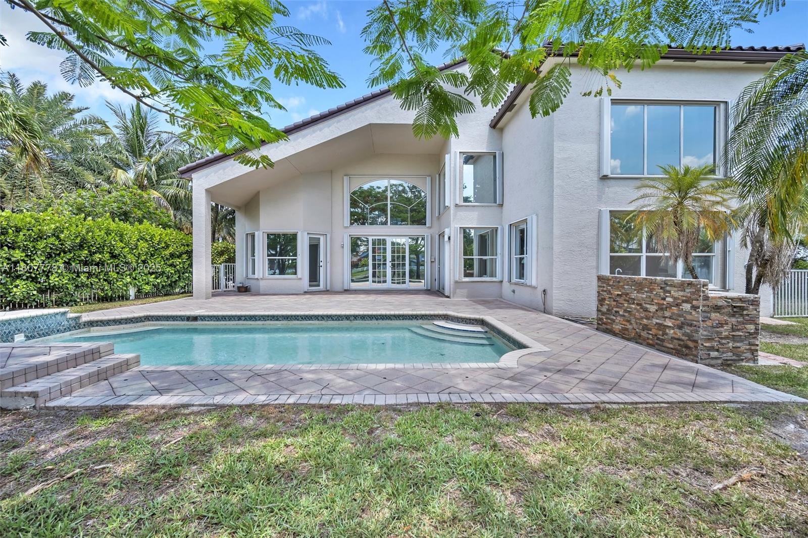 5466 Sw 187th Ter Property Photo 49