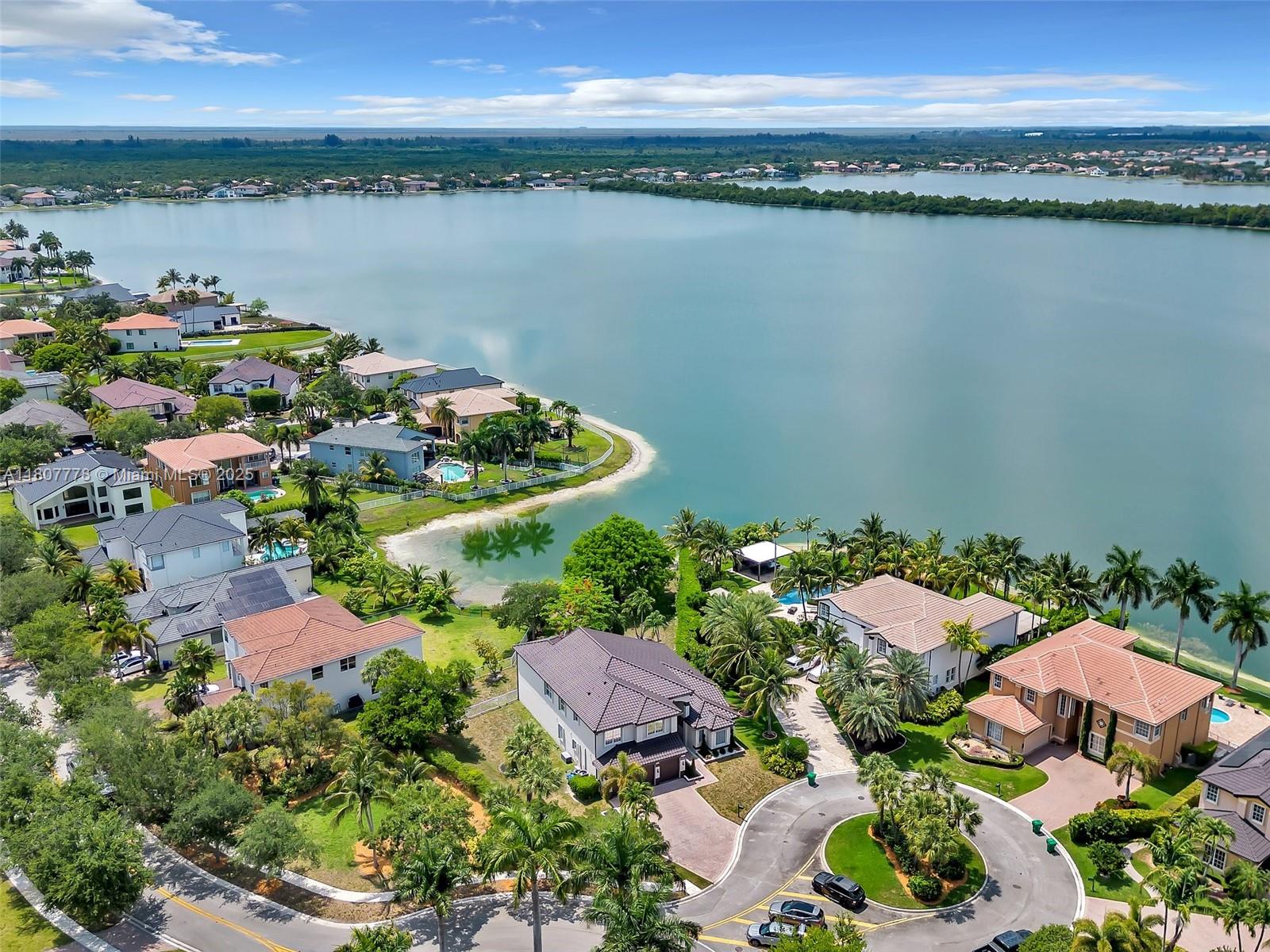 5466 Sw 187th Ter Property Photo 57