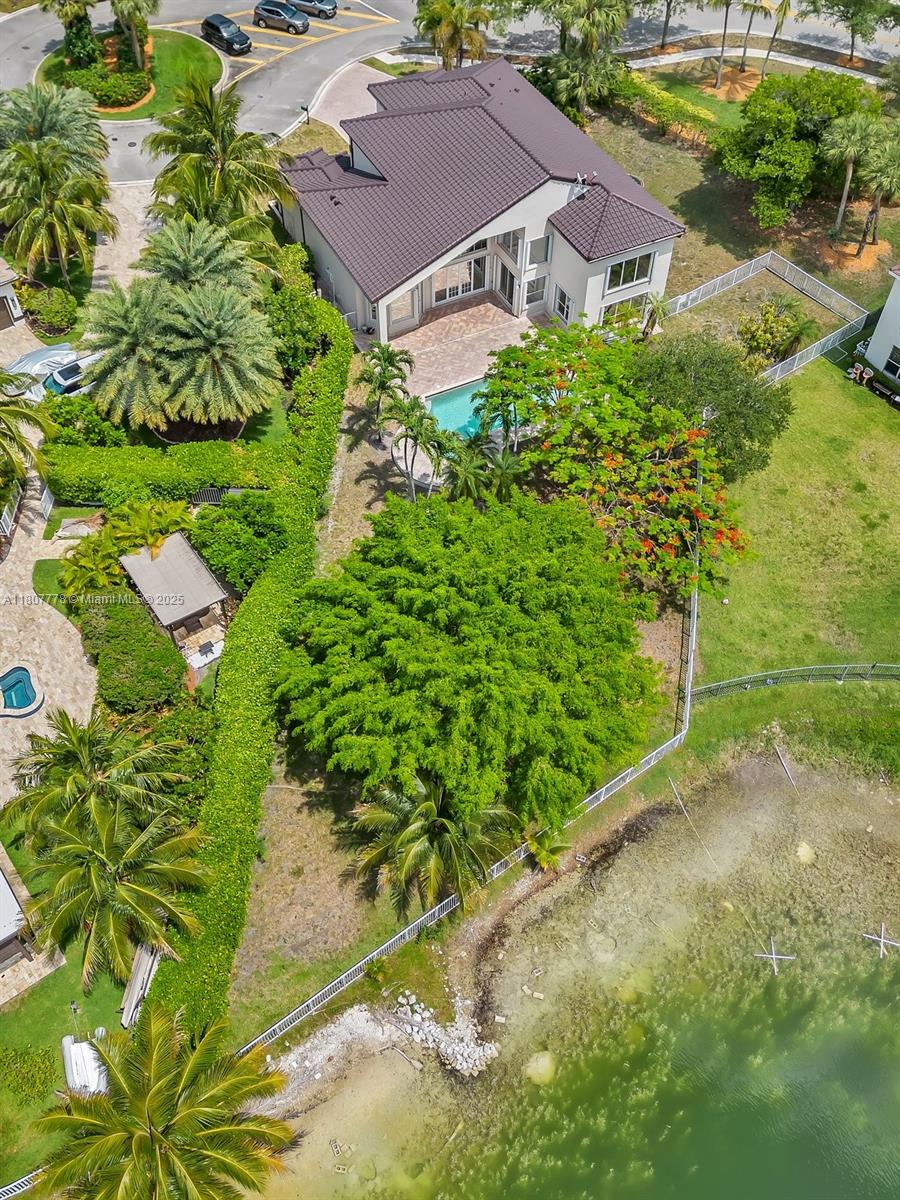 5466 Sw 187th Ter Property Photo 60