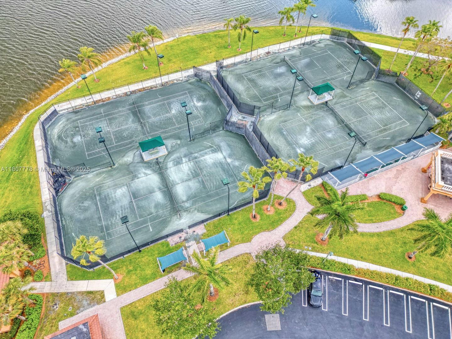 5466 Sw 187th Ter Property Photo 76