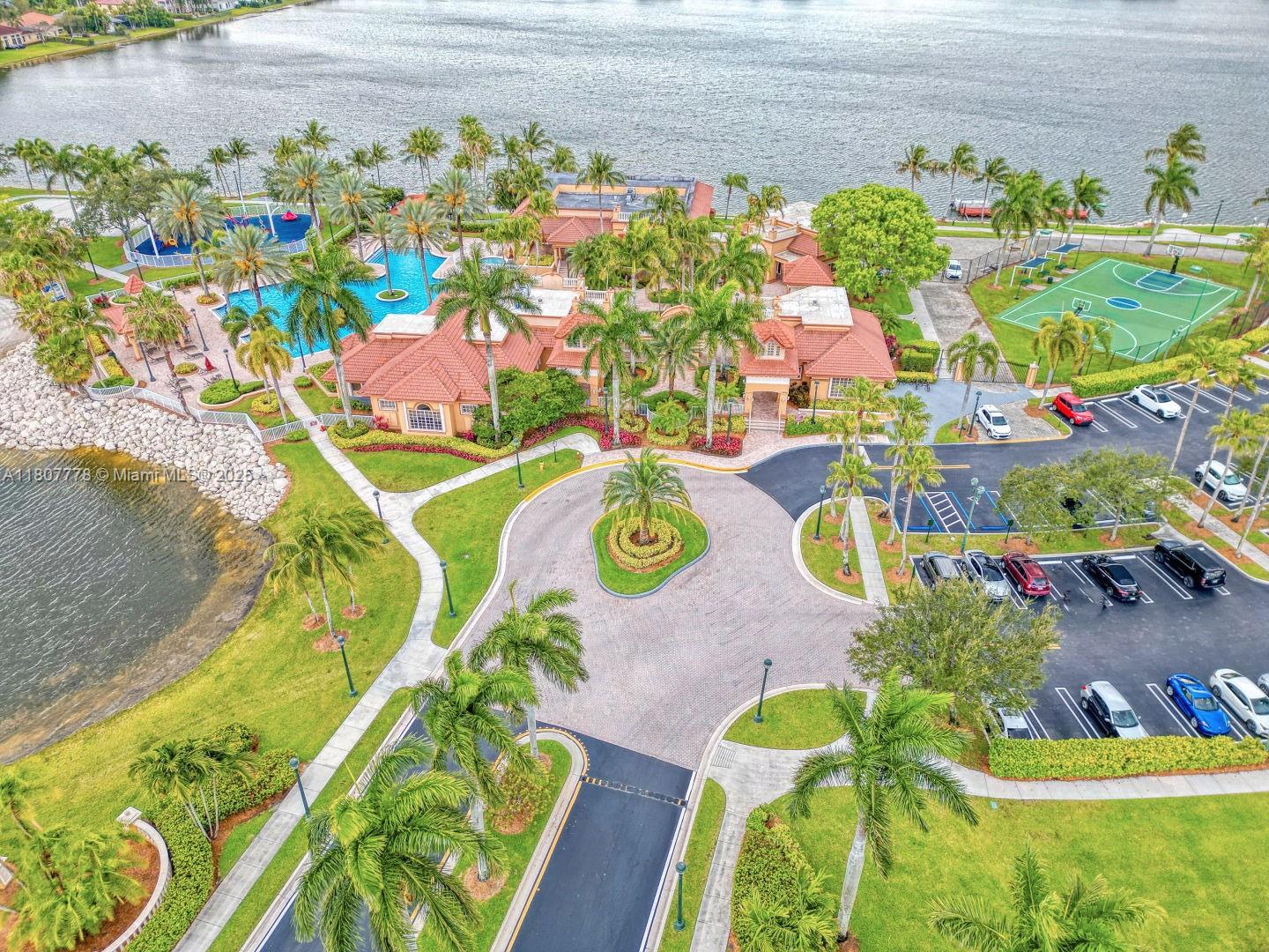 5466 Sw 187th Ter Property Photo 77