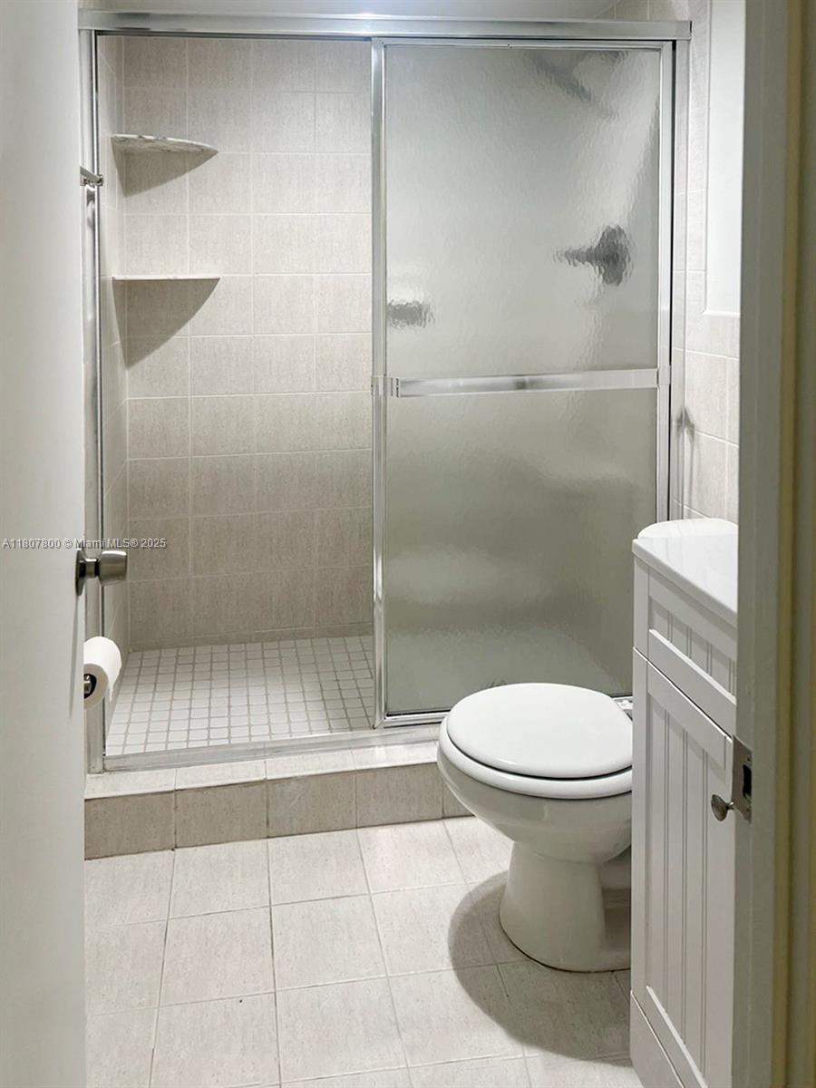447 Ne 195th St 217 Property Photo 6