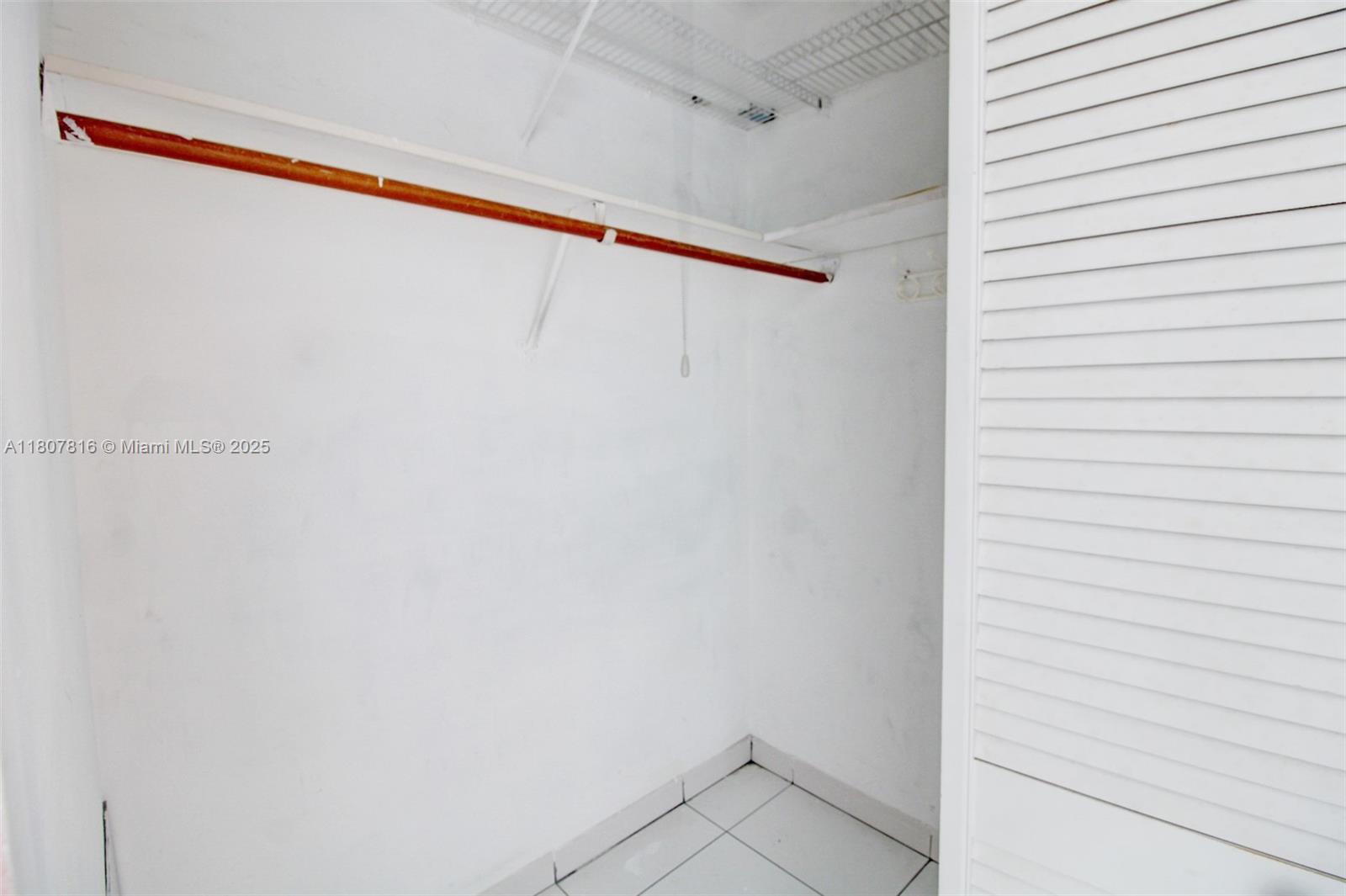 7135 Collins Ave 934 Property Photo 12