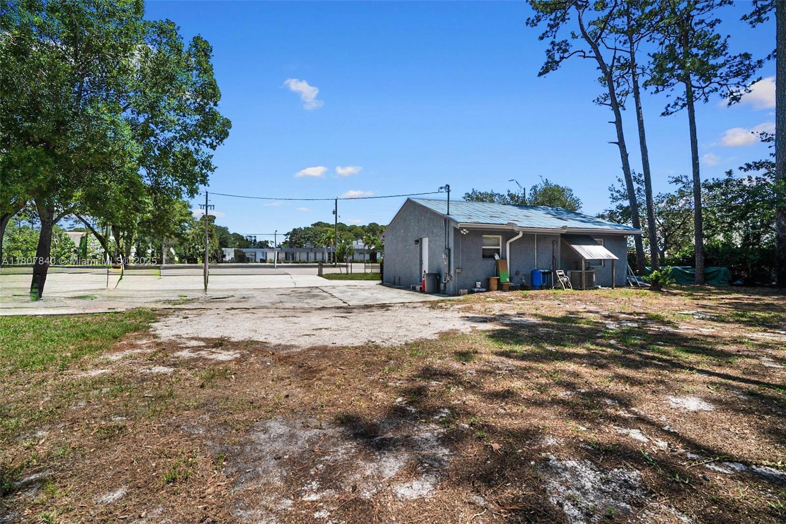4736 Lake Worth Rd Property Photo 20