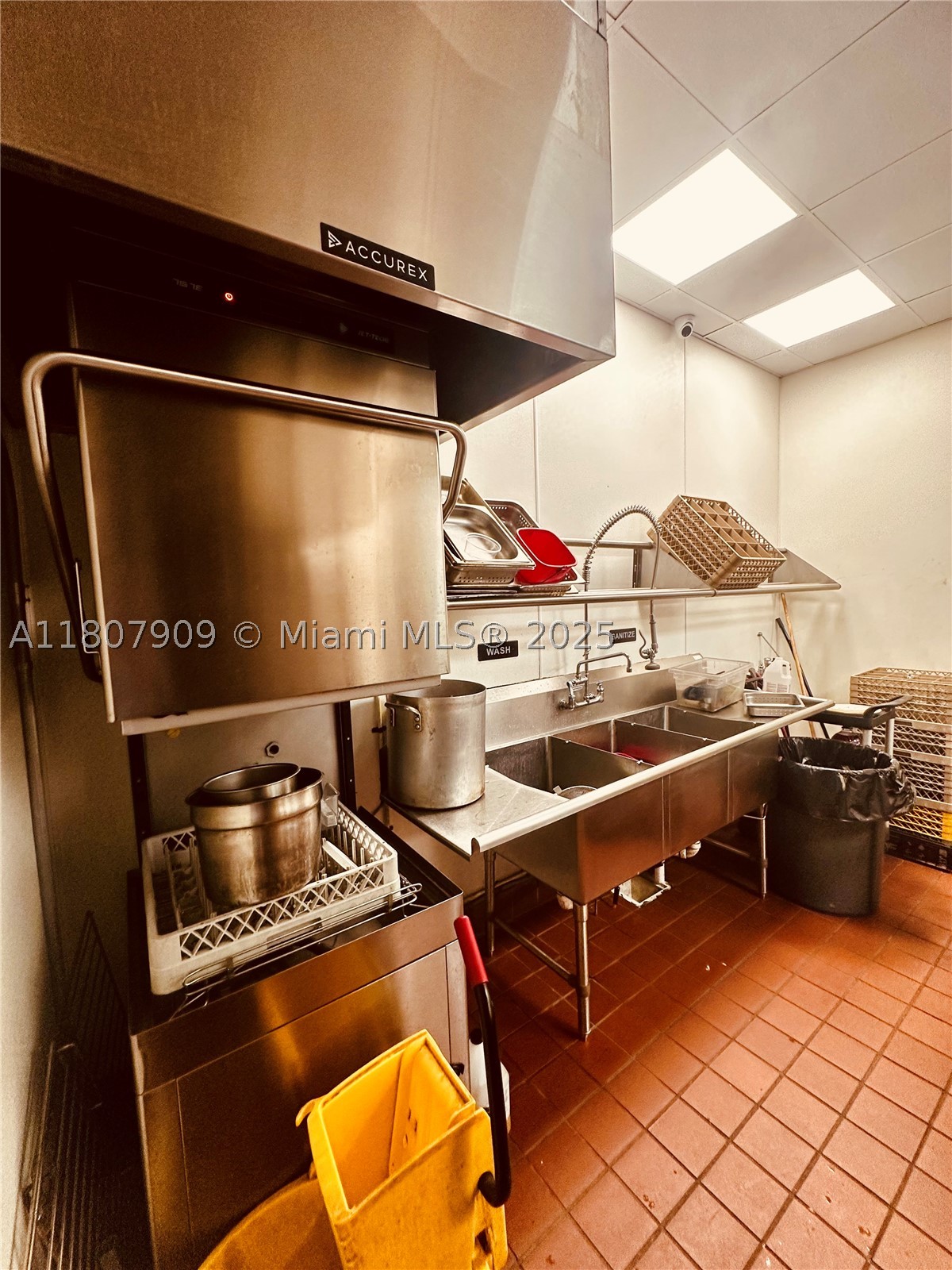 A11807909 Property Photo 11
