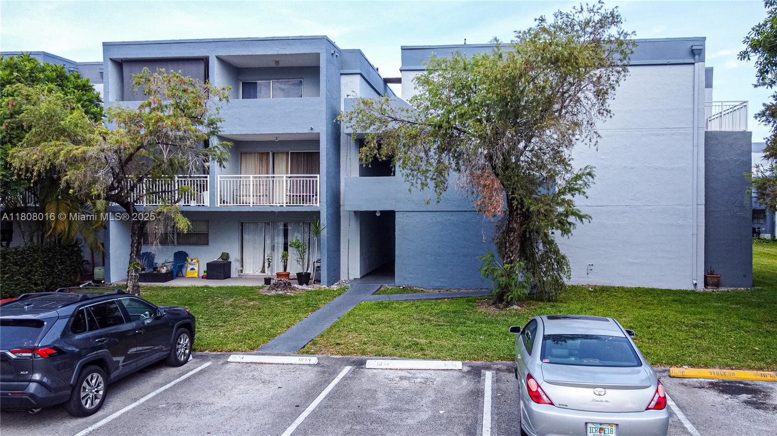 9367 Fontainebleau Blvd G211