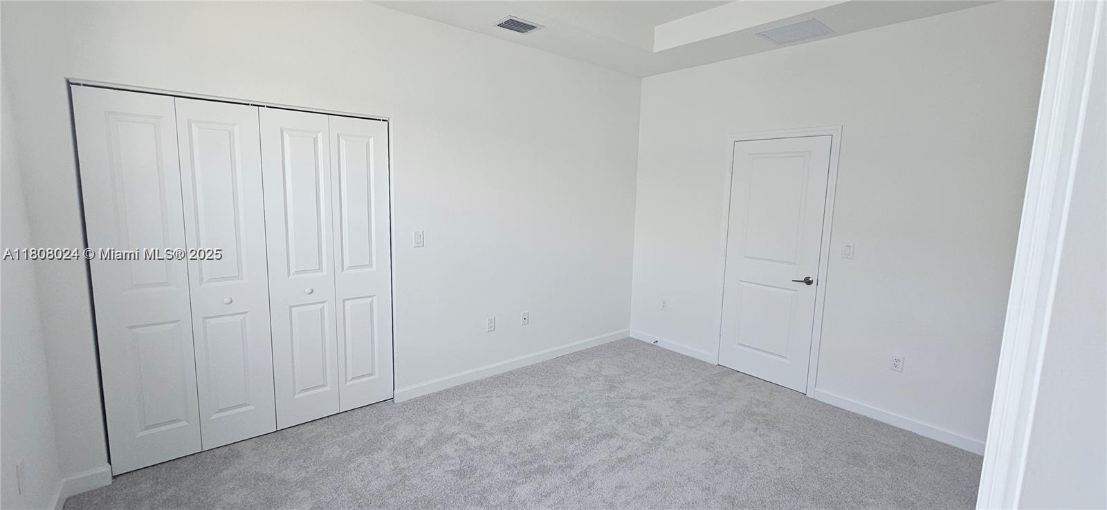 1181 Se 1st Property Photo 24