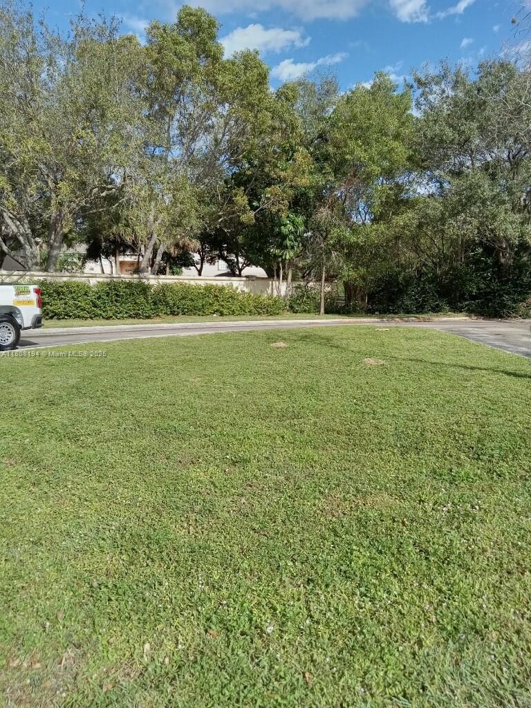 8191 Wiles Rd Property Photo 4