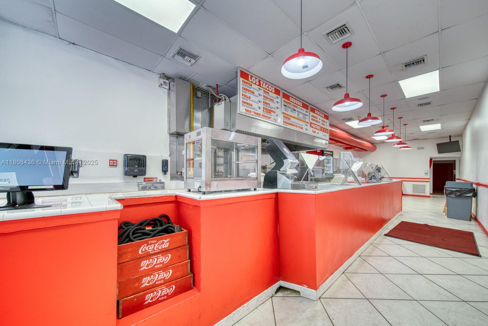 Quick Service Restaurant For Sale In Downtown Miami Property Photo 1