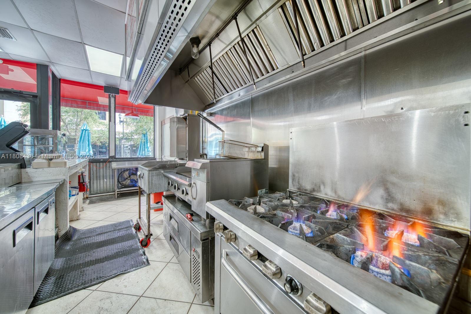 Quick Service Restaurant For Sale In Downtown Miami Property Photo 8