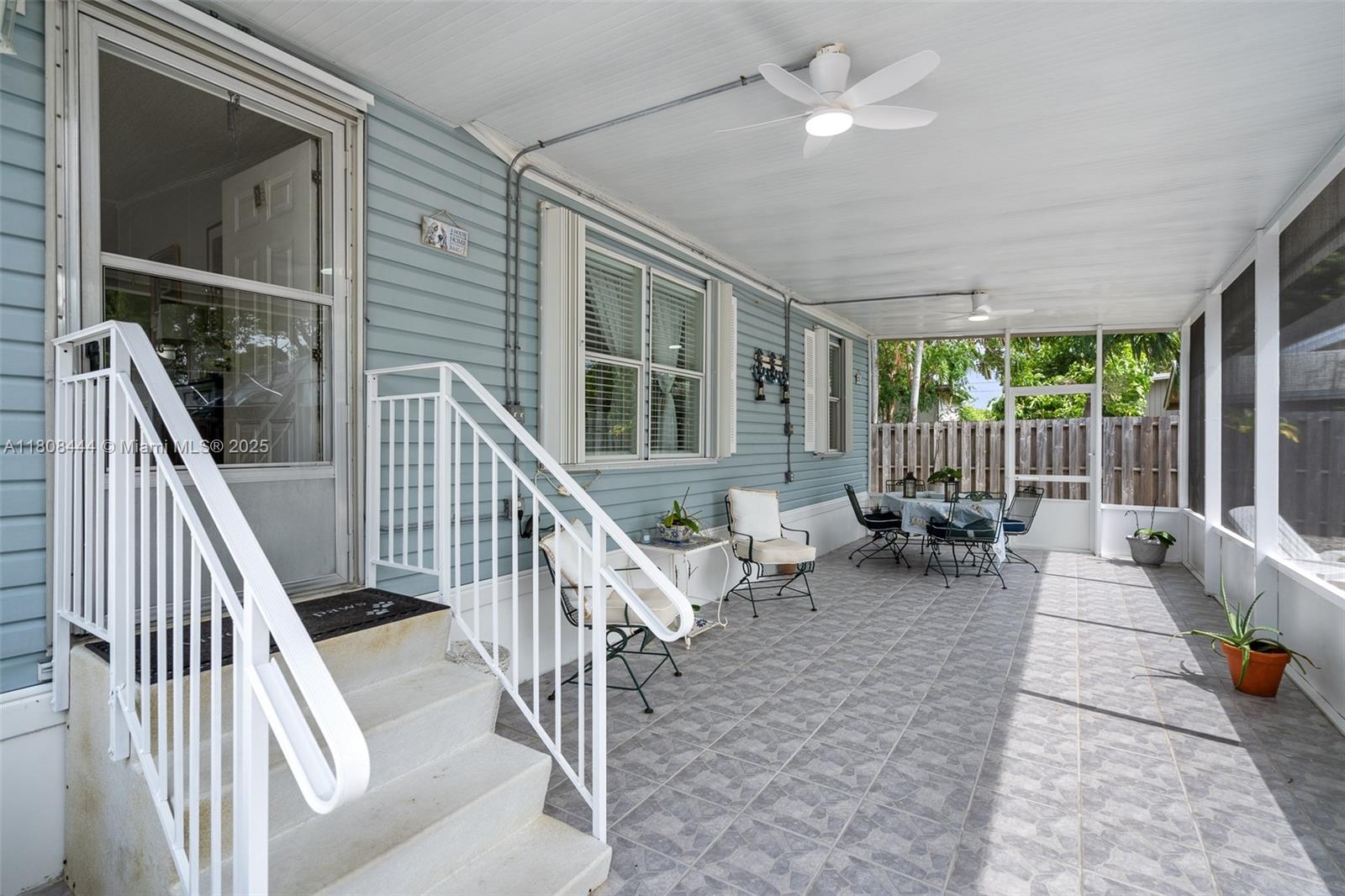 278 King Ave Property Photo 9