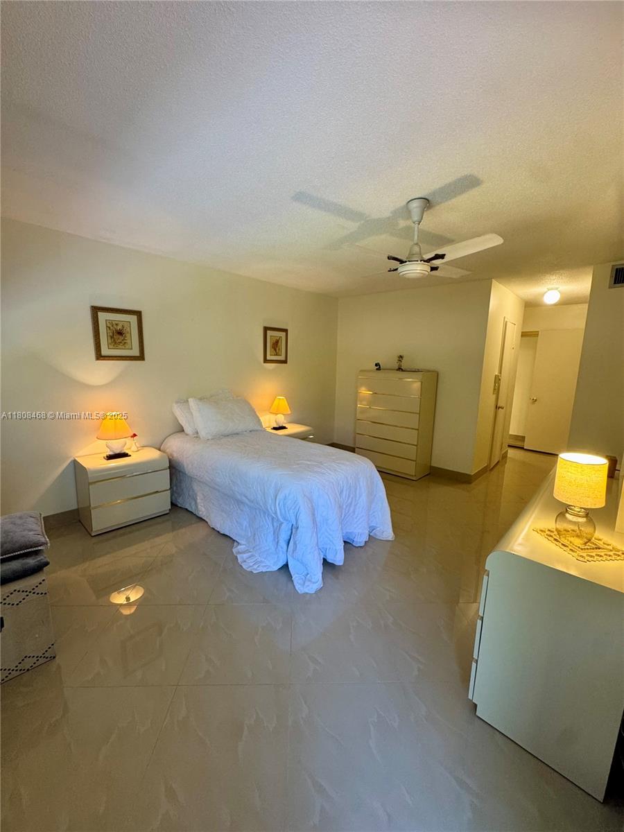 700 Ne 14th Ave 204 Property Photo 16