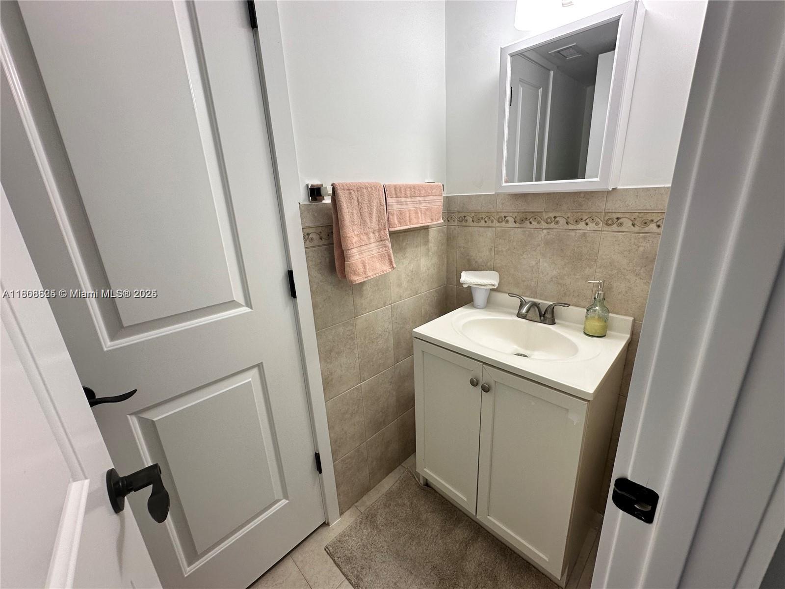 1140 Independence Trl 1140-j Property Photo 10