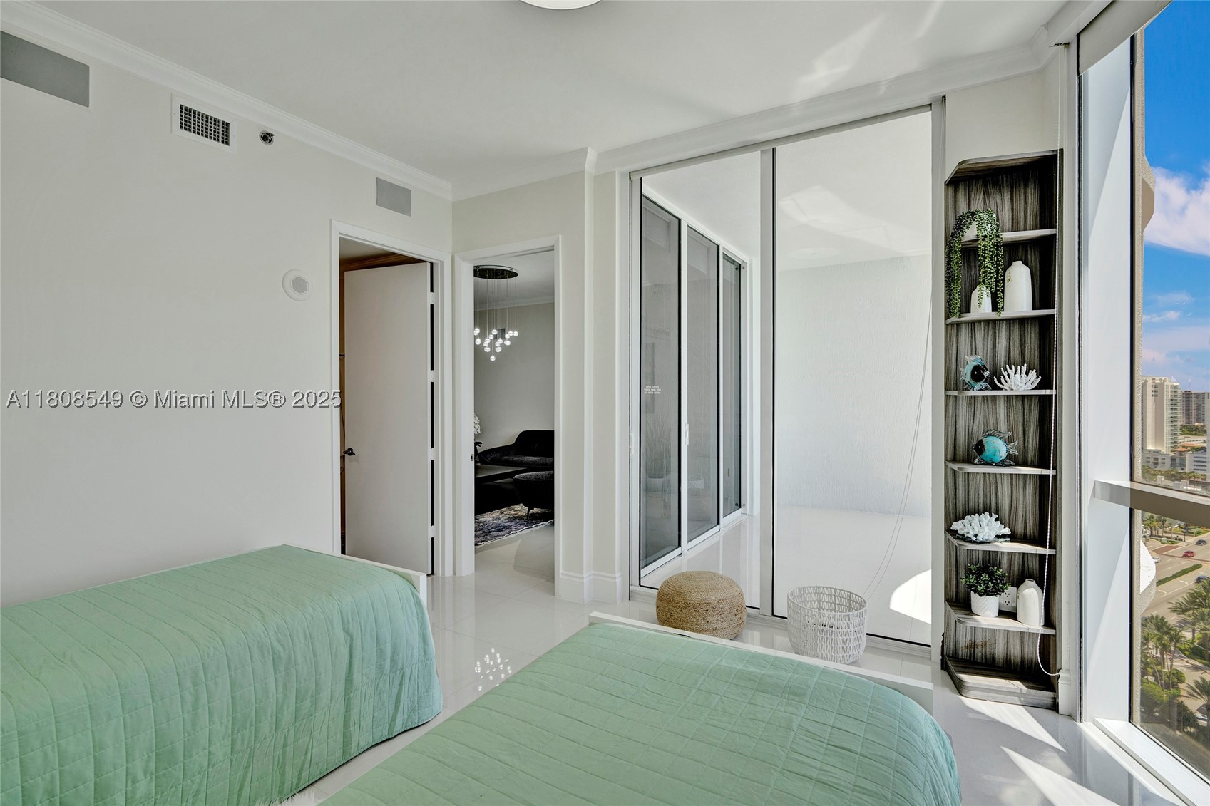 16001 Collins Ave 1604 Property Photo 33