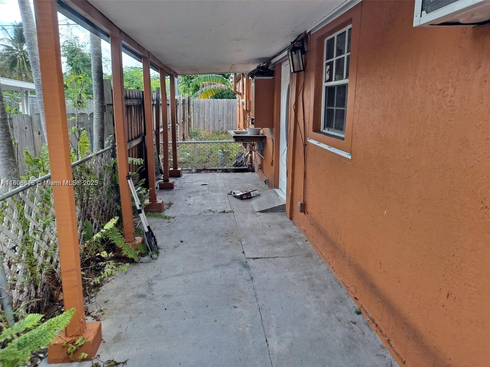 3708 Sw 58th Ave 0 Property Photo 4